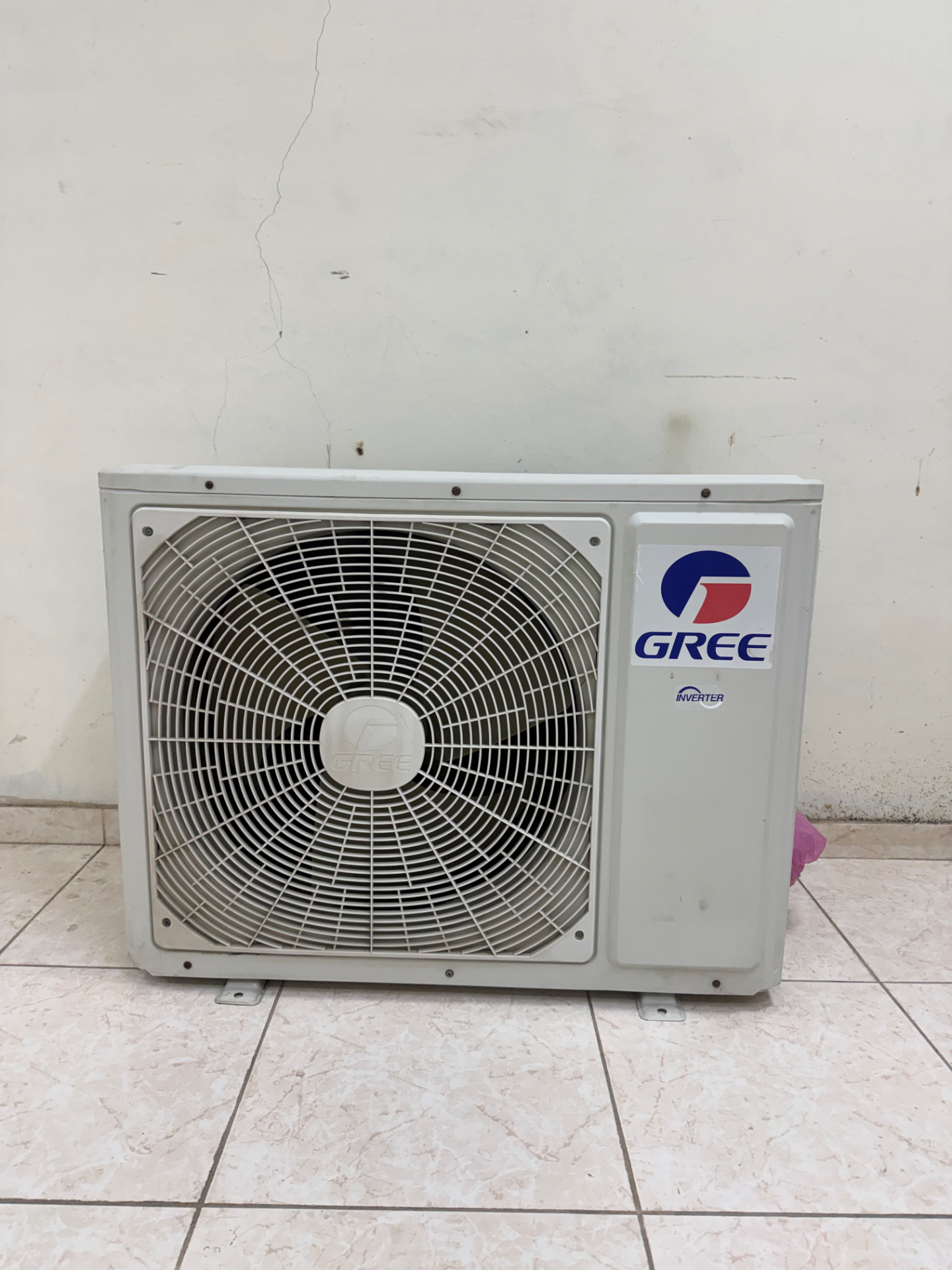 Used Gree Inverter Split AC 1.5 Ton for Sale thumbnail 2