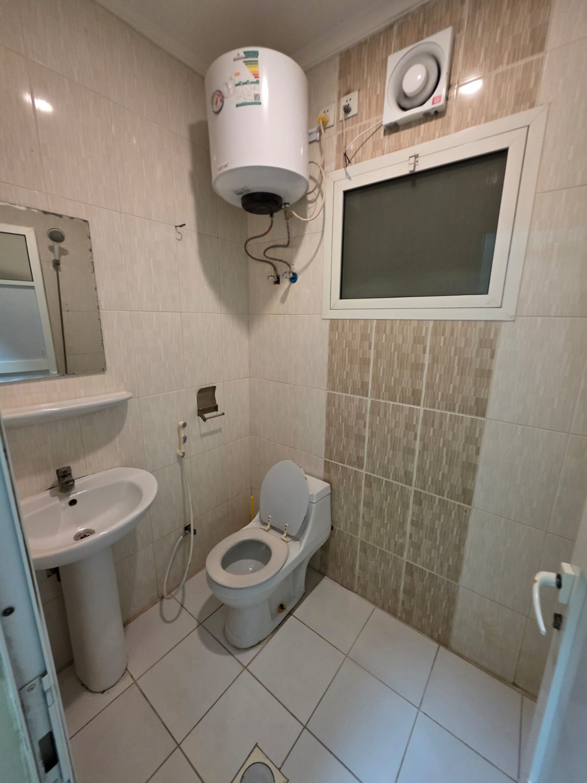 1BR Apartment | American Kitchen | External Unit | Near Lulu –  Janubiyah thumbnail 6