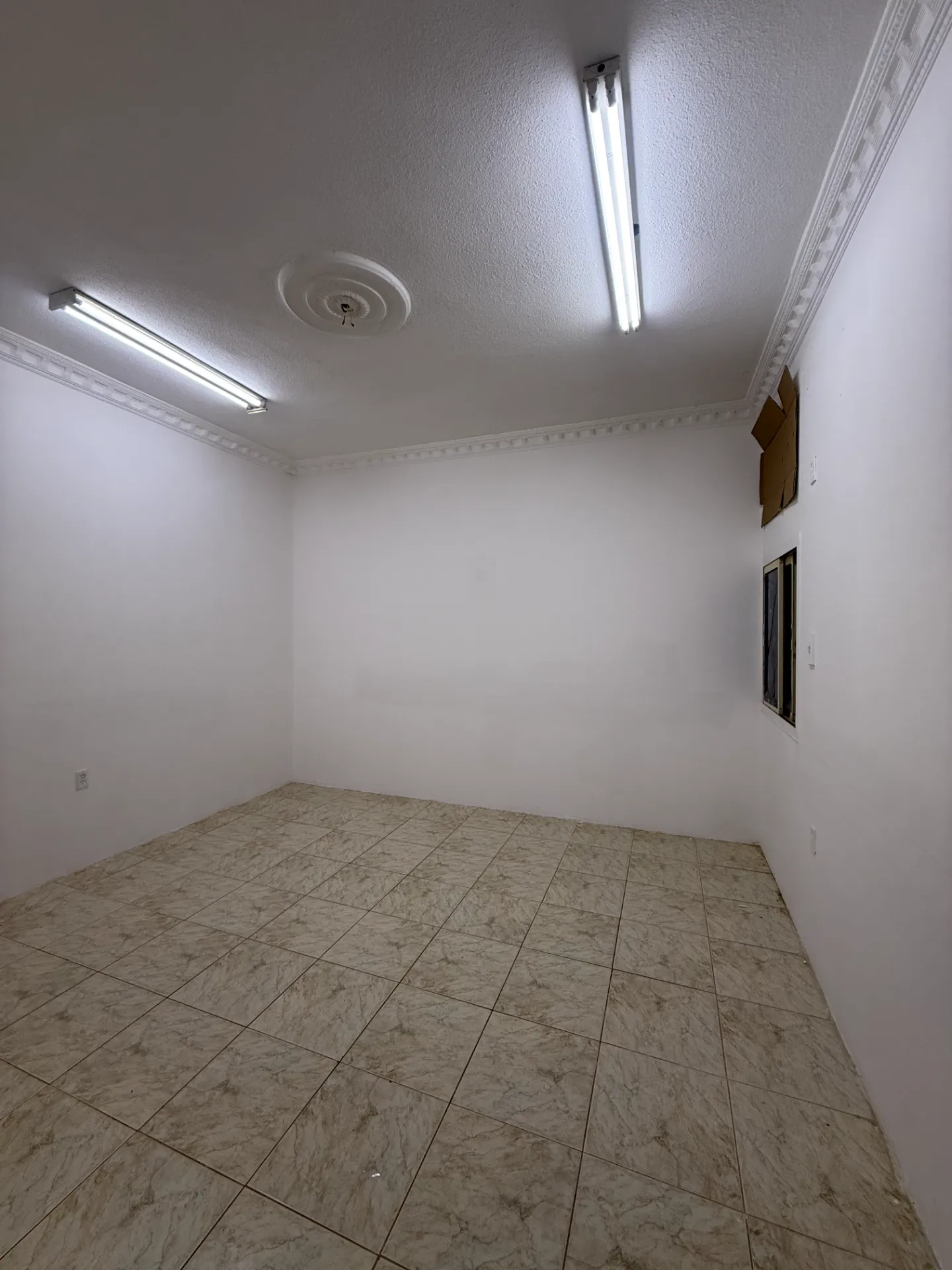 Spacious 2BR Apartment | First Floor | Park Nearby | Excellent Tile Condition | Best Price thumbnail 2