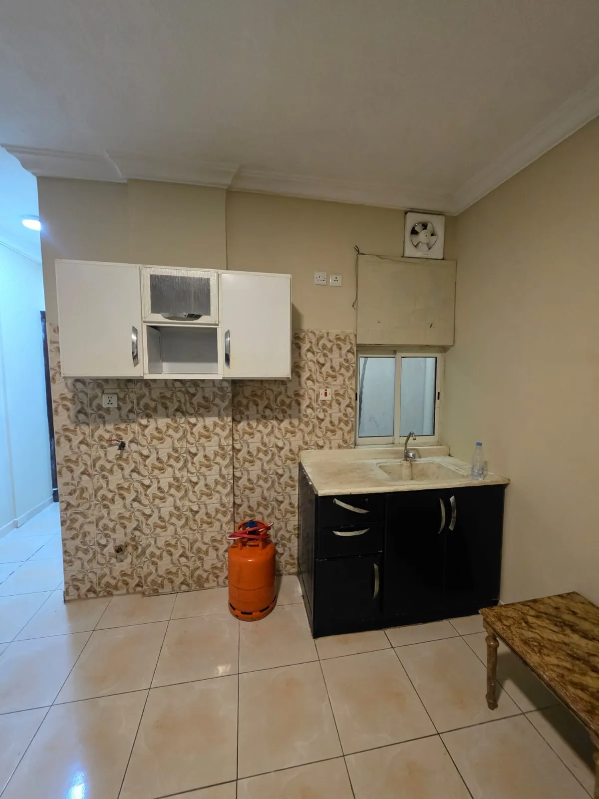 Semi-Furnished 1BR Apartment – Thuqbah, Al Khobar | 1,500 SAR | Property ID 43 thumbnail 1