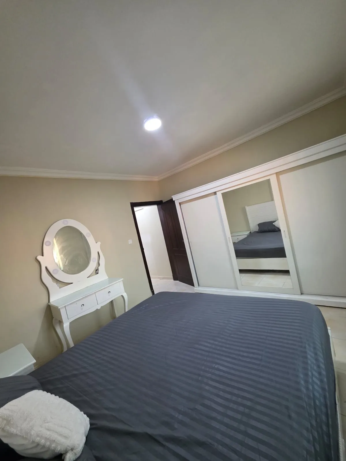 Semi-Furnished 1BR Apartment – Thuqbah, Al Khobar | 1,500 SAR | Property ID 43 thumbnail 5