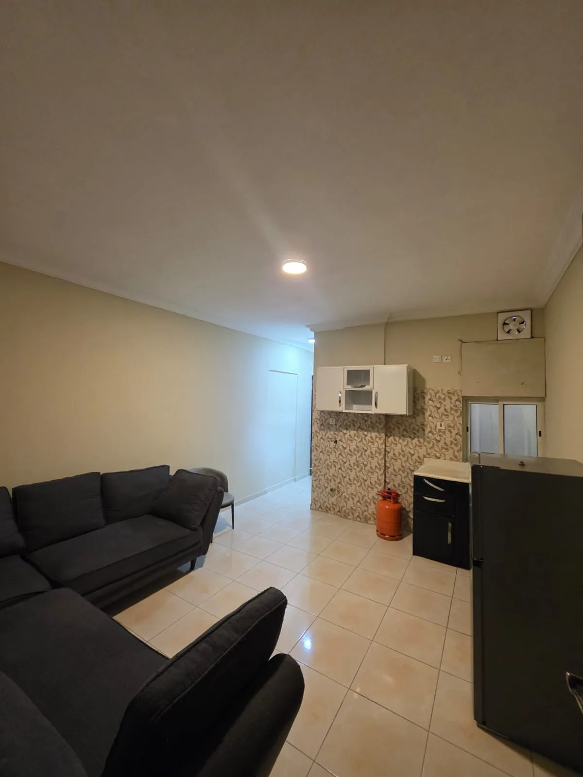 Semi-Furnished 1BR Apartment – Thuqbah, Al Khobar | 1,500 SAR | Property ID 43 thumbnail 6