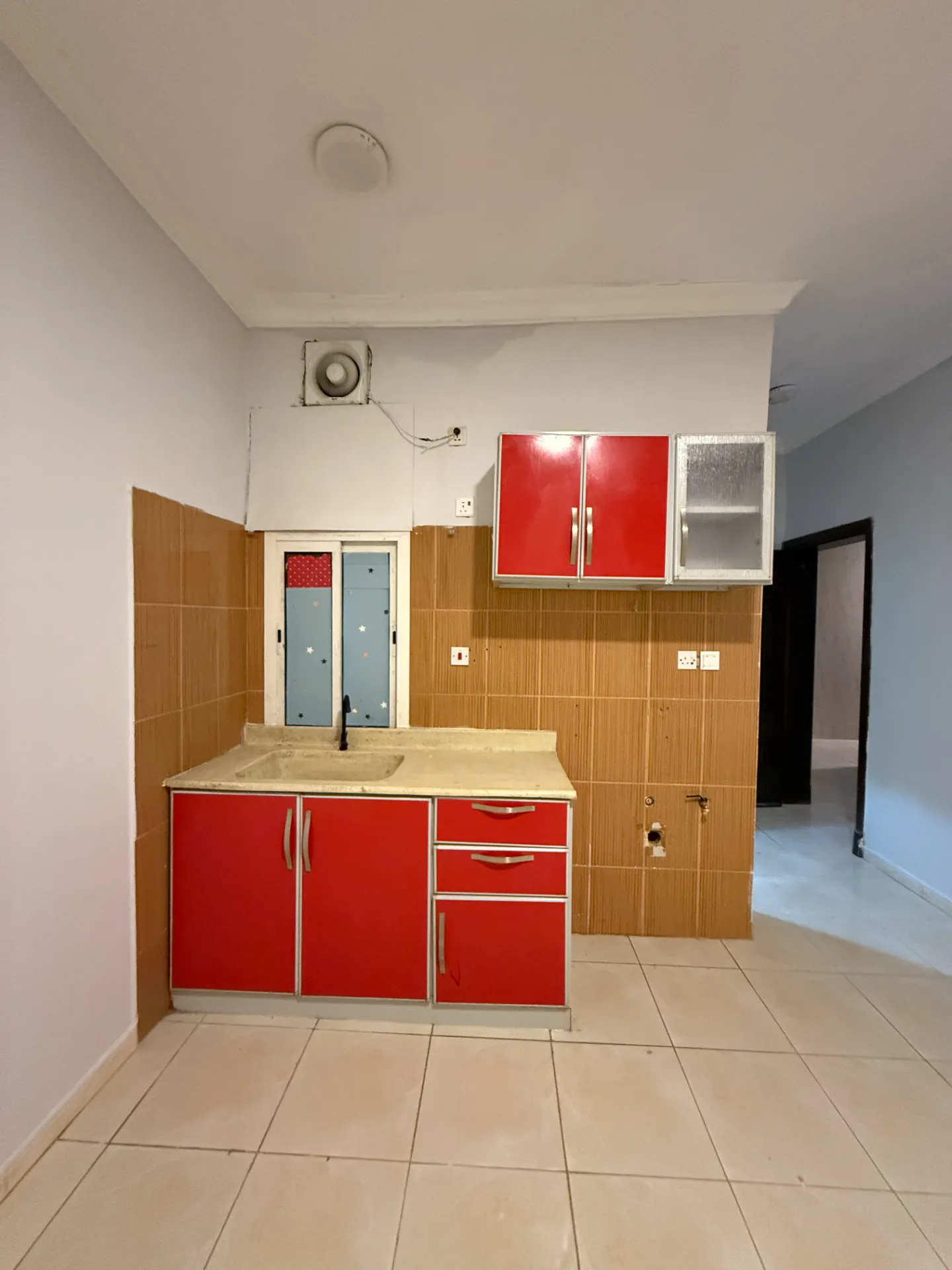 Spacious 1BR Rooftop Apartment – Janubiyah, Al Khobar | 12,000 SAR | Property ID 45 thumbnail 5