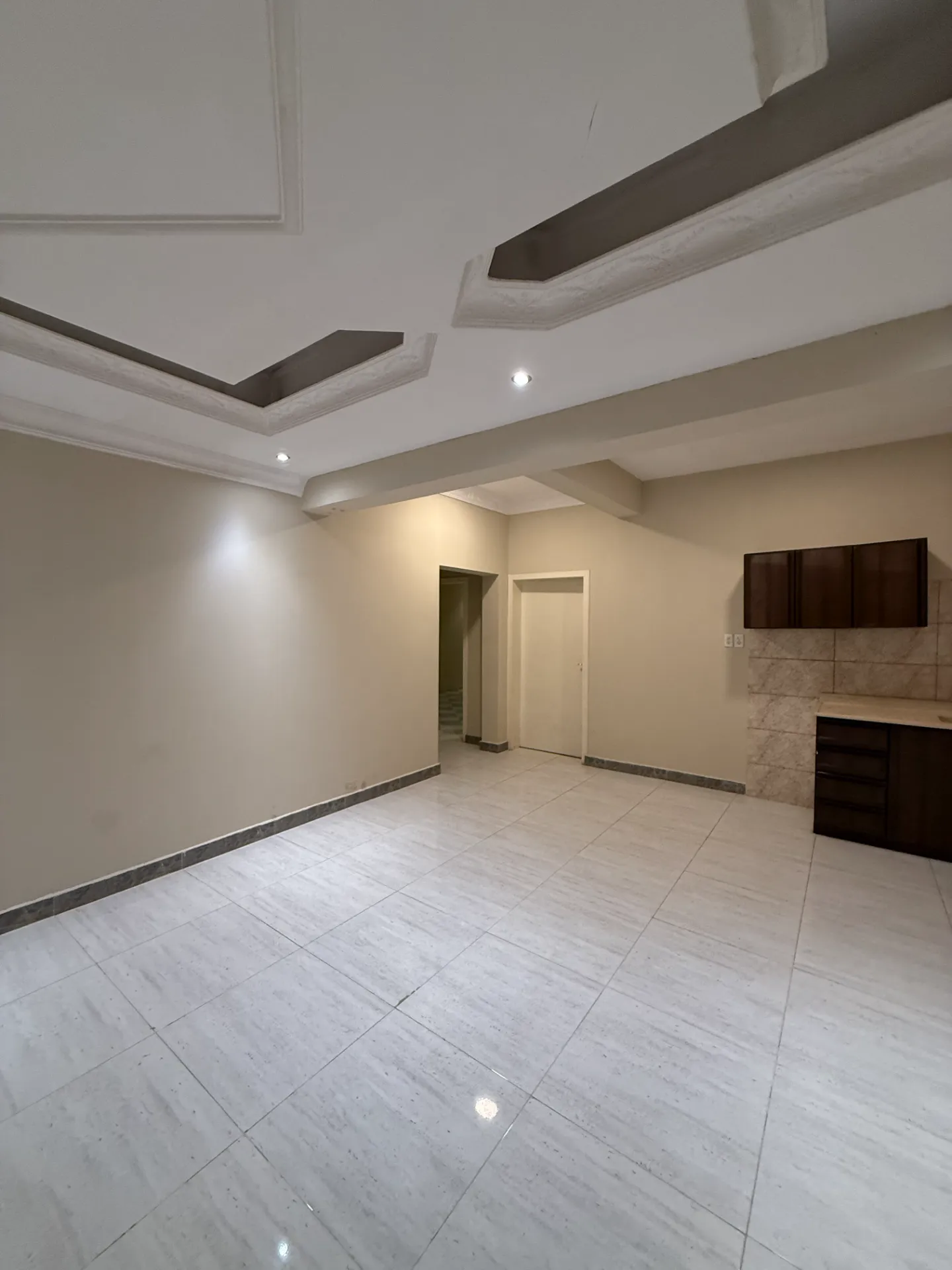 Affordable 3BR Apartment – Janubiyah, Al Khobar | 17,000 SAR | Property ID 48 thumbnail 1