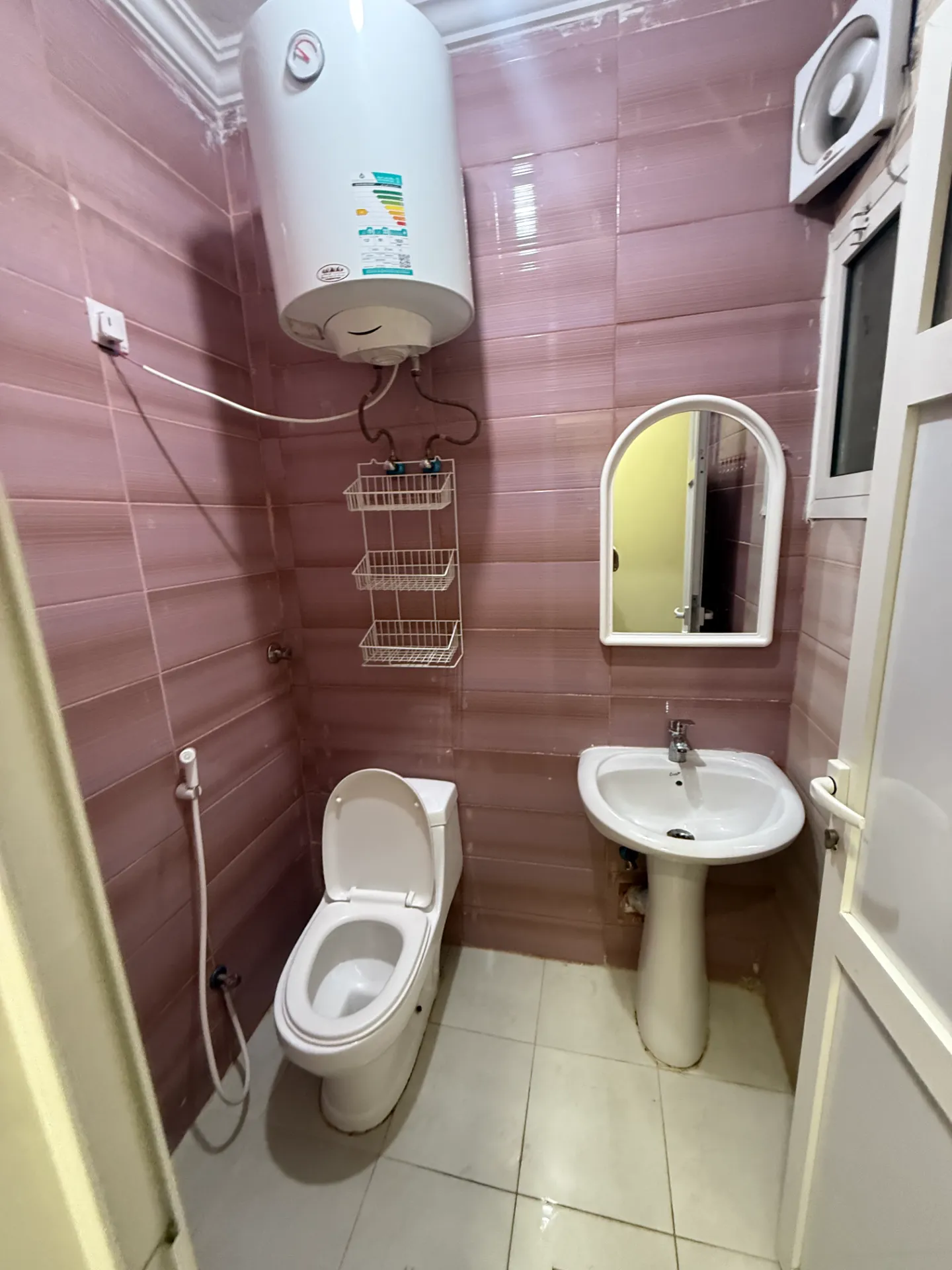 Semi-Furnished 1BR Apartment – Thuqbah, Al Khobar | 1,300 SAR/Month | Property ID 75 thumbnail 2