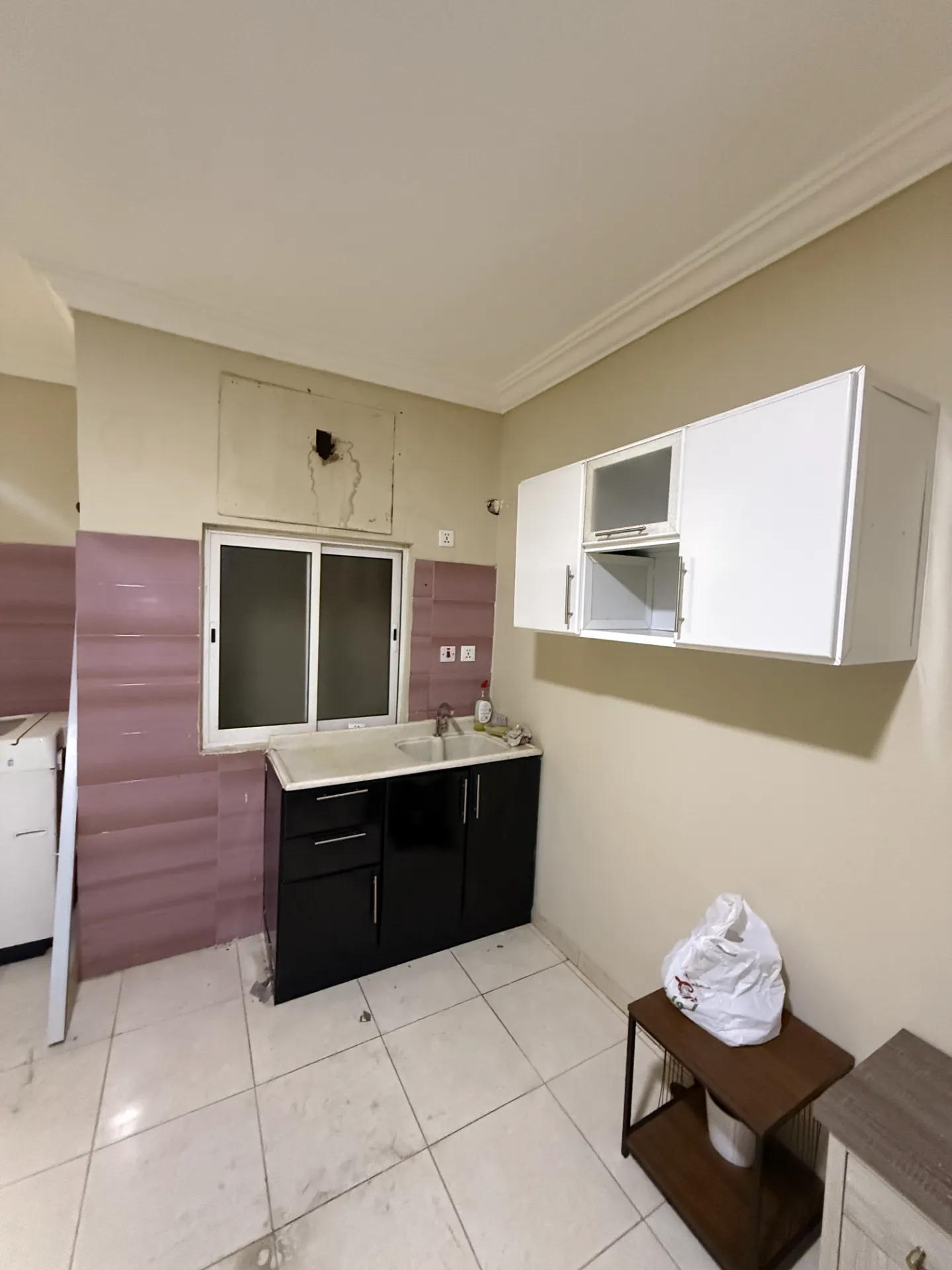 Semi-Furnished 1BR Apartment – Thuqbah, Al Khobar | 1,300 SAR/Month | Property ID 75 thumbnail 5