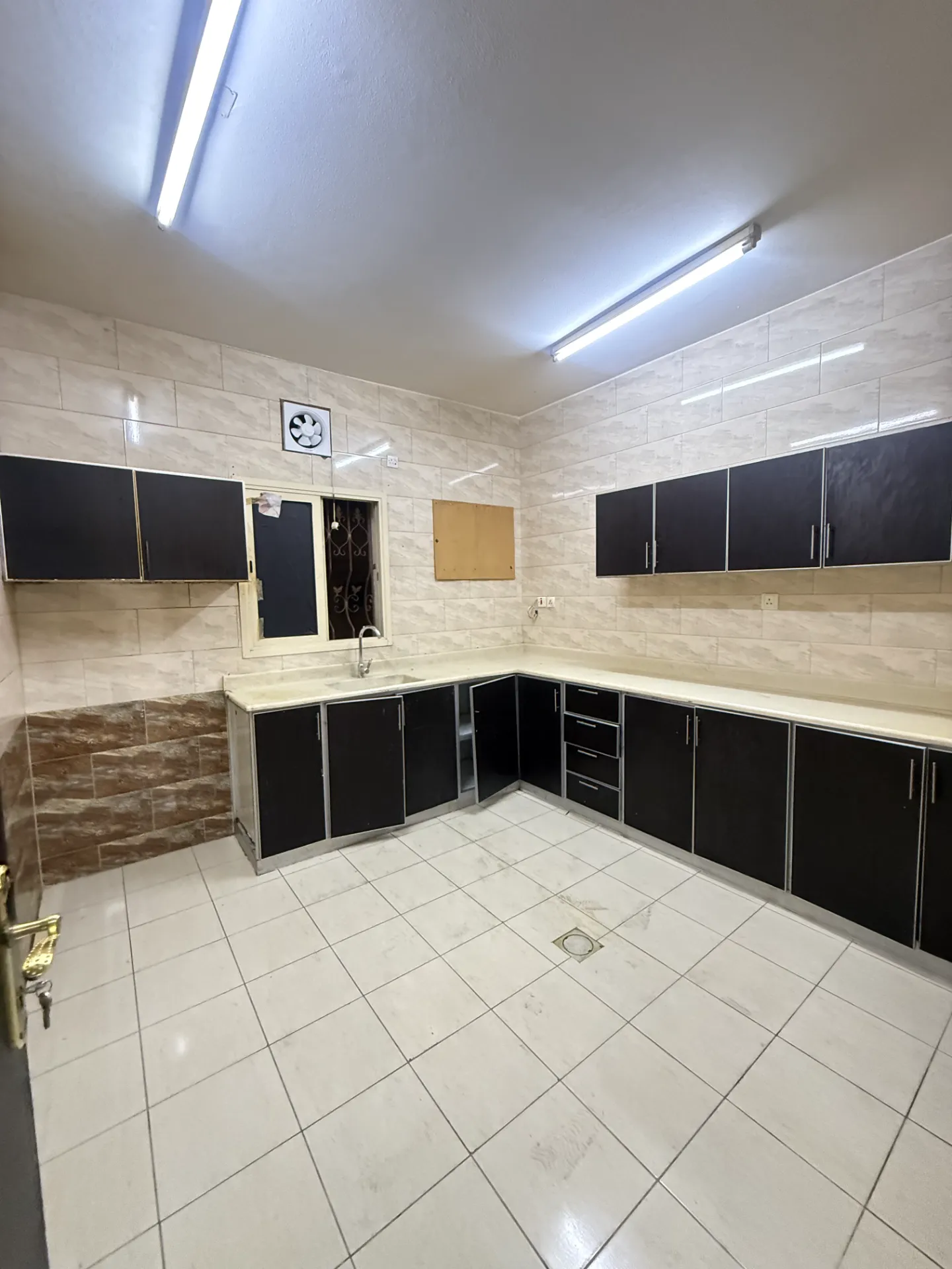 Affordable 2BR Apartment – Thuqbah, Al Khobar | 17,000 SAR | Property ID 77 thumbnail 2