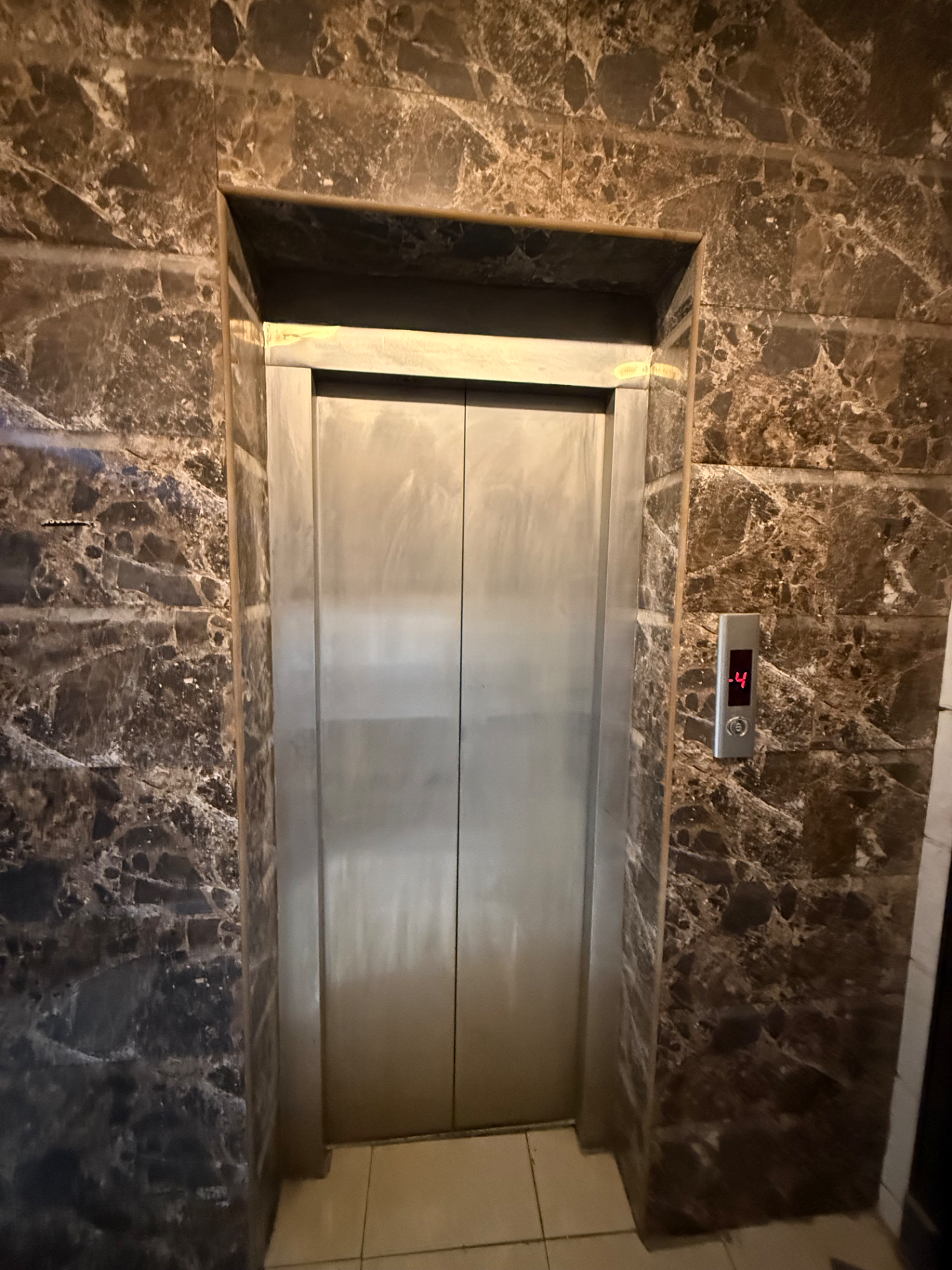 Semi-furnished 1BR Apartment | Family Building | Elevator | Third  Floor | External | Janubiyah– Al Khobar thumbnail 8