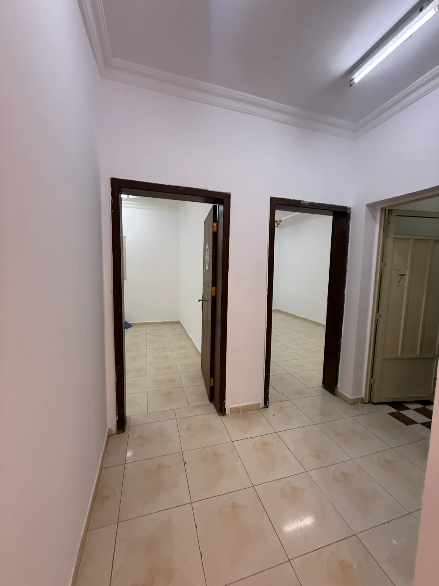 Affordable 2BR Rooftop Apartment – Thuqbah, Al Khobar | 13,600 SAR/Year | Property ID 101 thumbnail 2