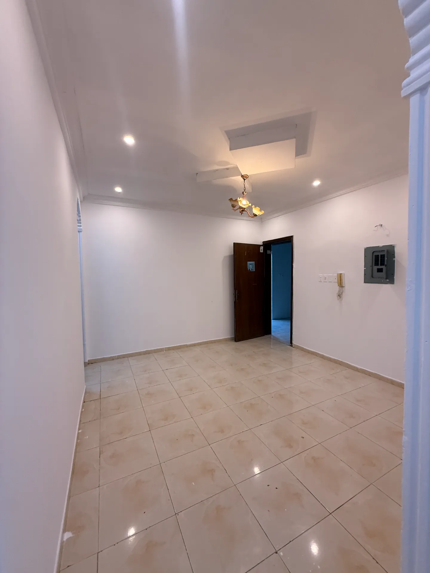 Affordable 2BR Rooftop Apartment – Thuqbah, Al Khobar | 13,600 SAR/Year | Property ID 101 thumbnail 8