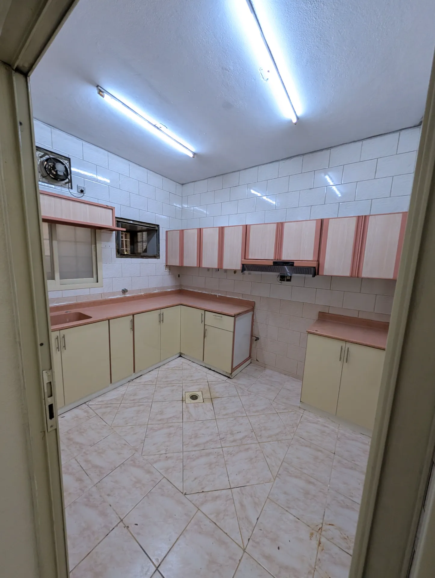 Affordable 3BR Apartment – Janubiyah, Al Khobar | 23,600 SAR/Year | Property ID 104 thumbnail 1