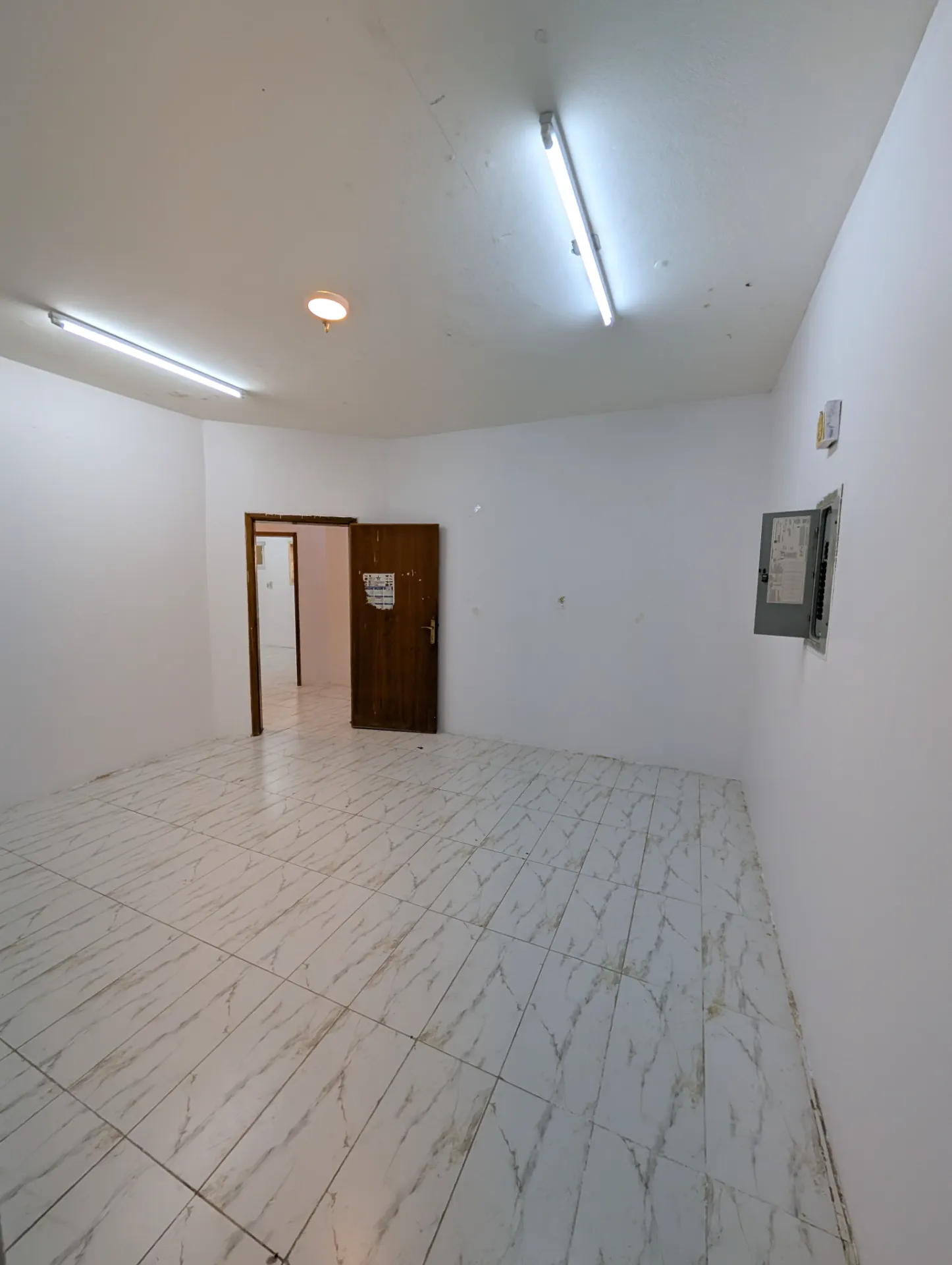 Affordable 2BR Apartment – Thuqbah, Al Khobar | 15,500 SAR/Year | Property ID 105 thumbnail 1
