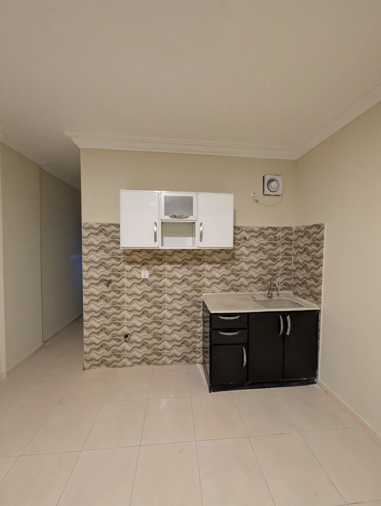 Affordable 1BR Rooftop Apartment – Janubiyah, Al Khobar | 13,800 SAR/Year | Property ID 108 thumbnail 2