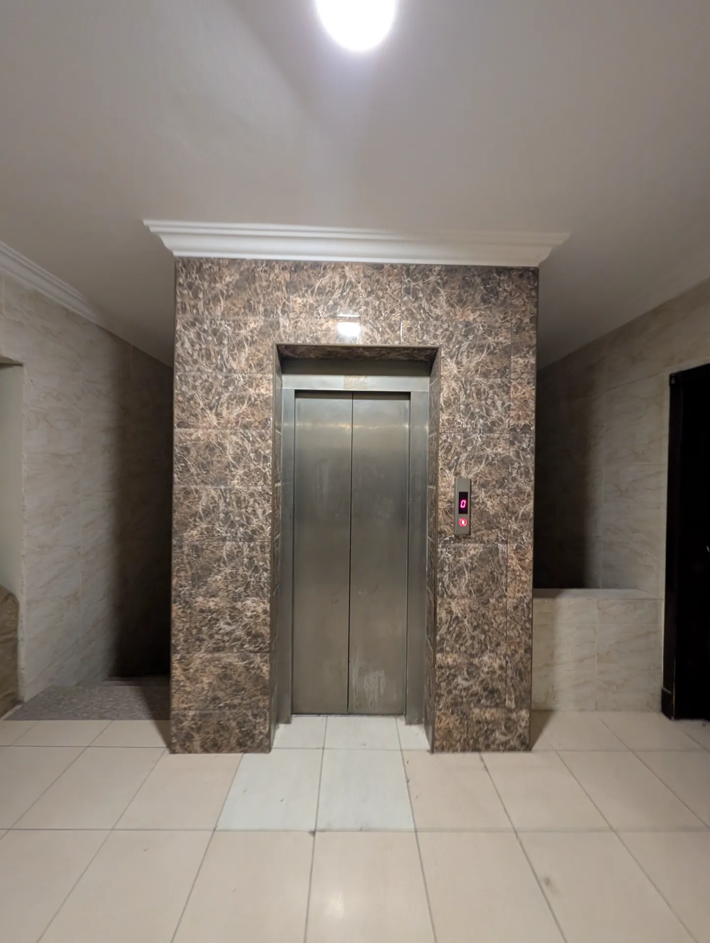 Affordable 1BR Rooftop Apartment – Janubiyah, Al Khobar | 13,800 SAR/Year | Property ID 108 thumbnail 7