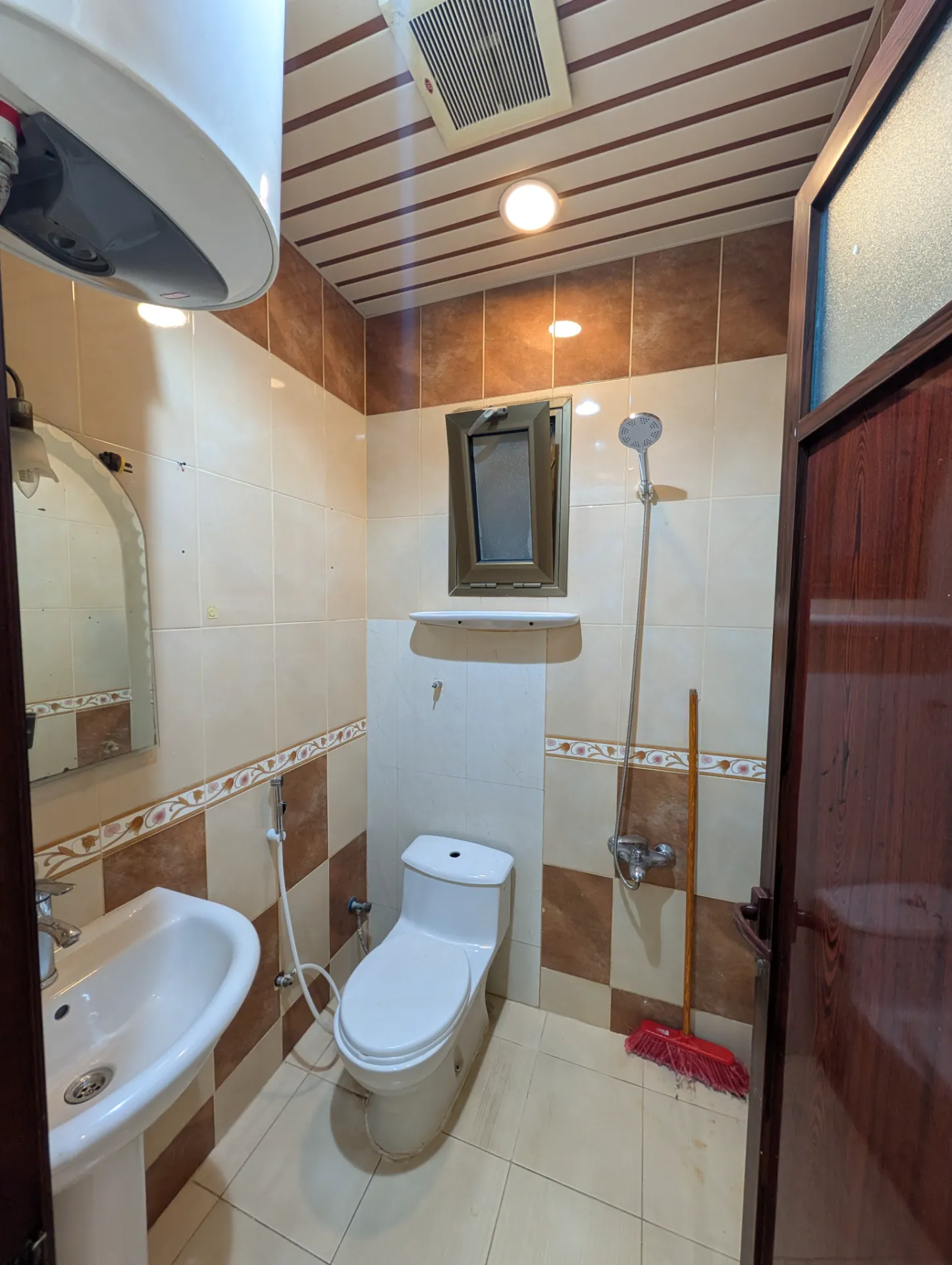 Affordable 2BR Rooftop Apartment – Janubiyah, Al Khobar | 16,000 SAR/Year | Property ID 110 thumbnail 2