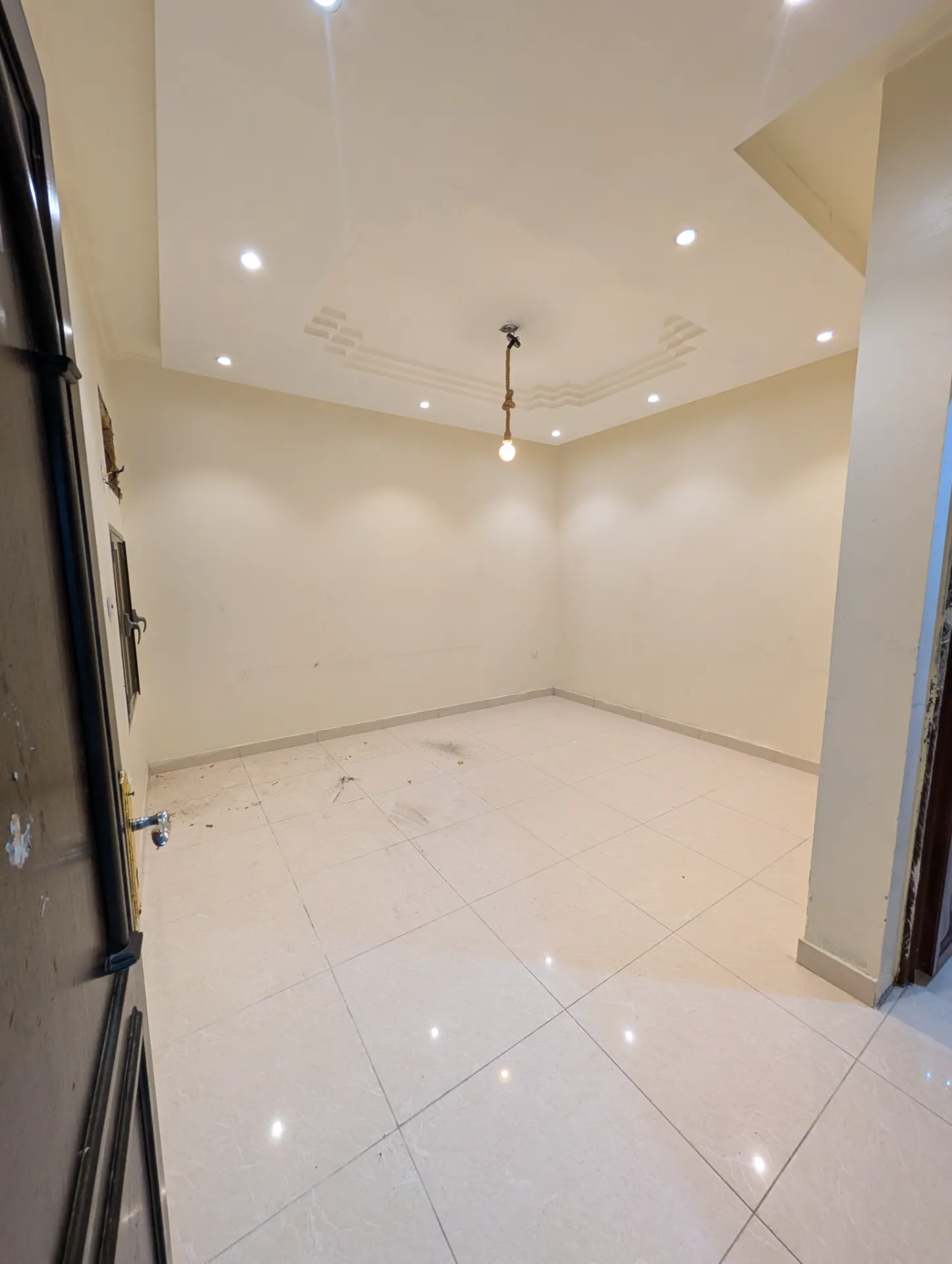 Affordable 2BR Rooftop Apartment – Janubiyah, Al Khobar | 16,000 SAR/Year | Property ID 110 thumbnail 4