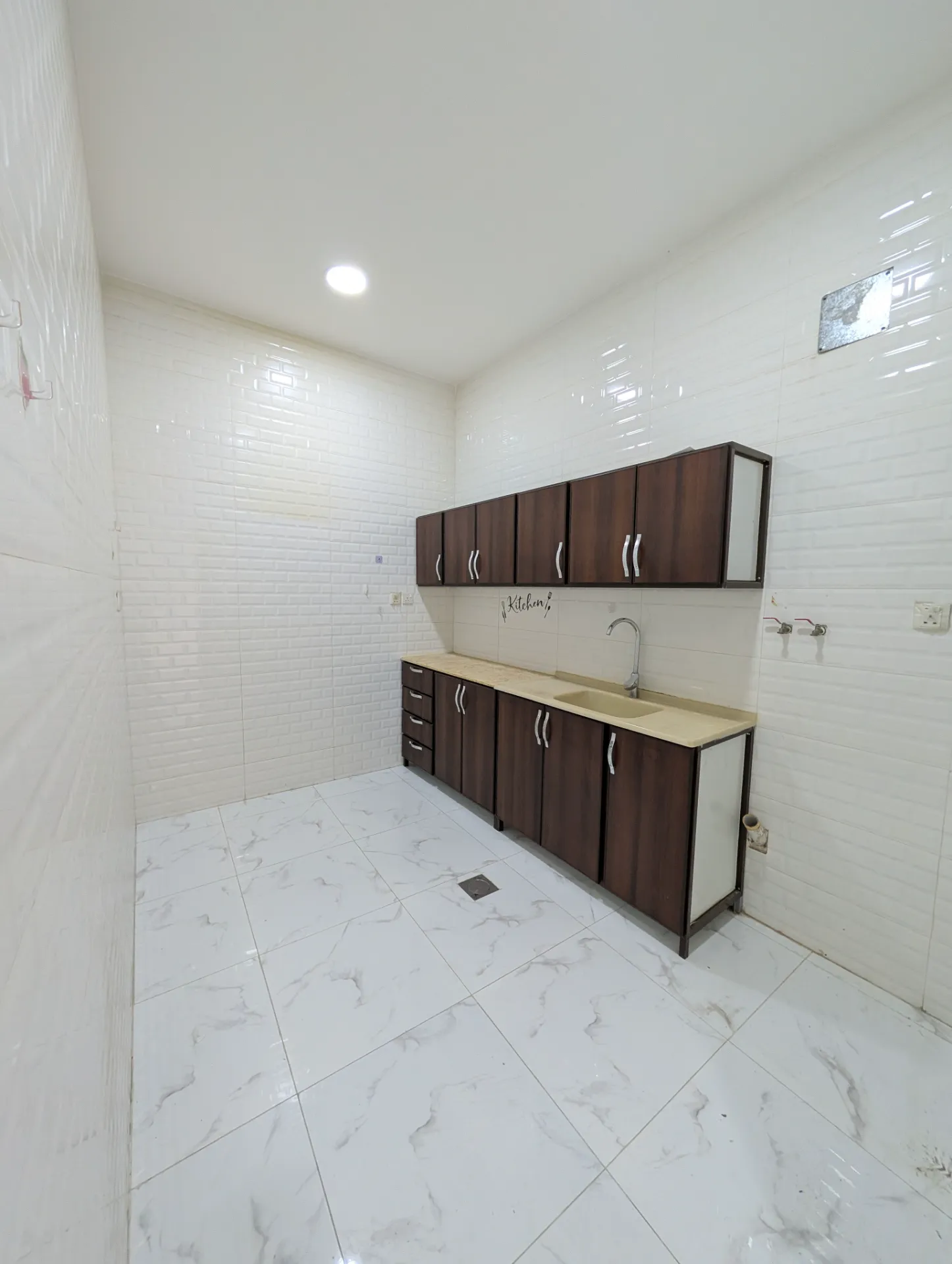 Affordable 2BR Apartment with 3 Split ACs – Janubiyah, Al Khobar | 23,000 SAR/Year | Property ID 111 thumbnail 6