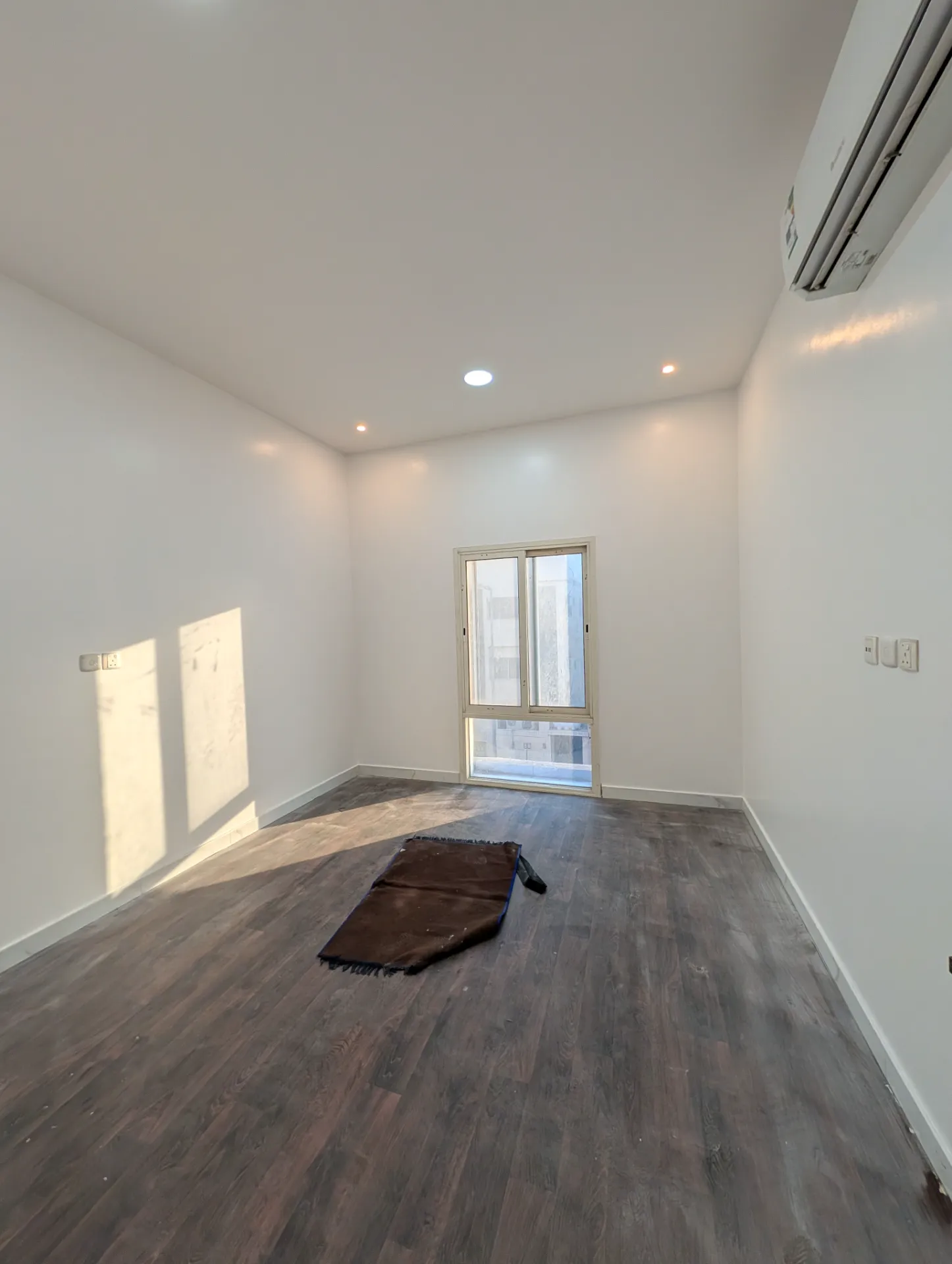 Affordable 2BR Apartment with 3 Split ACs – Janubiyah, Al Khobar | 23,000 SAR/Year | Property ID 112 thumbnail 3