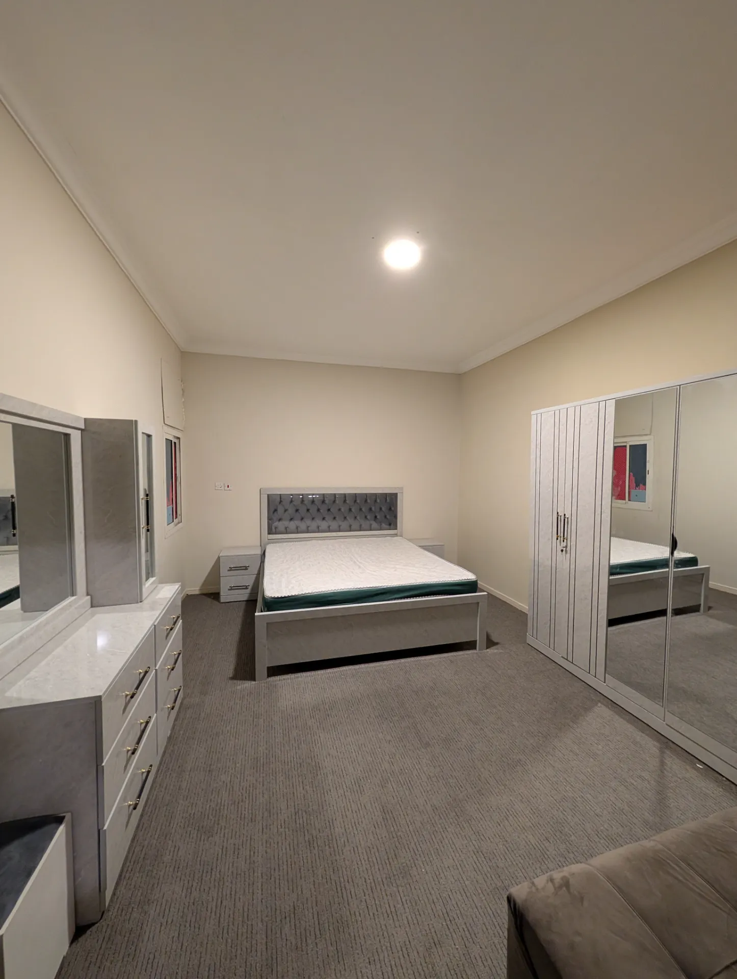Semi-Furnished 1BR Apartment | Family Building | Elevator | Rooftop | Good Ventilation | Janubiya – Al Khobar