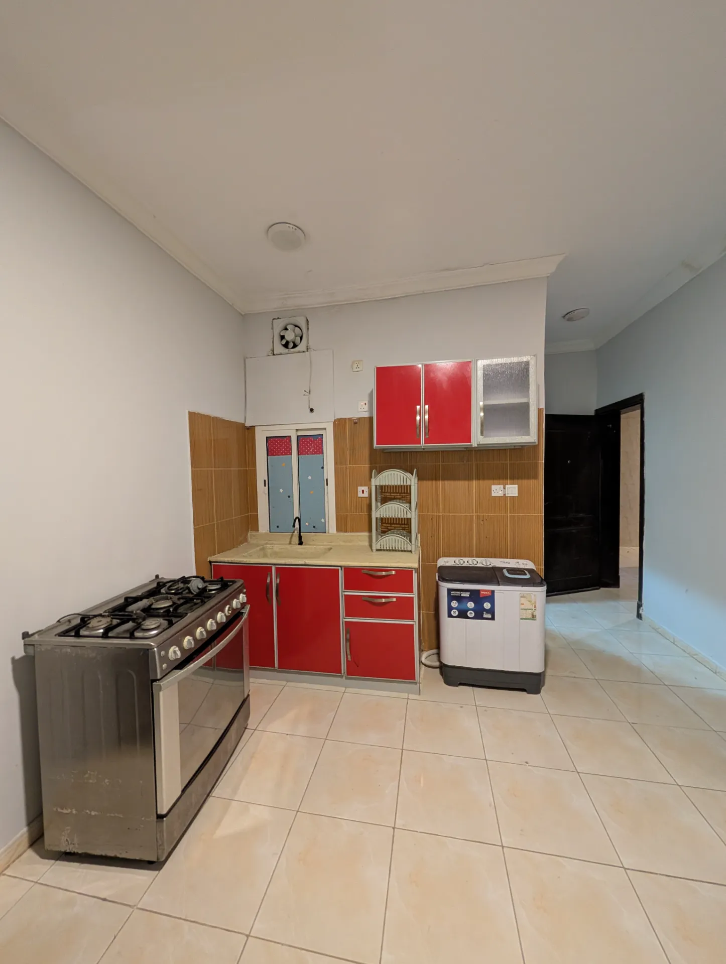 Semi-Furnished 1BR Apartment | Family Building | Elevator | Rooftop | Good Ventilation | Janubiya – Al Khobar thumbnail 5
