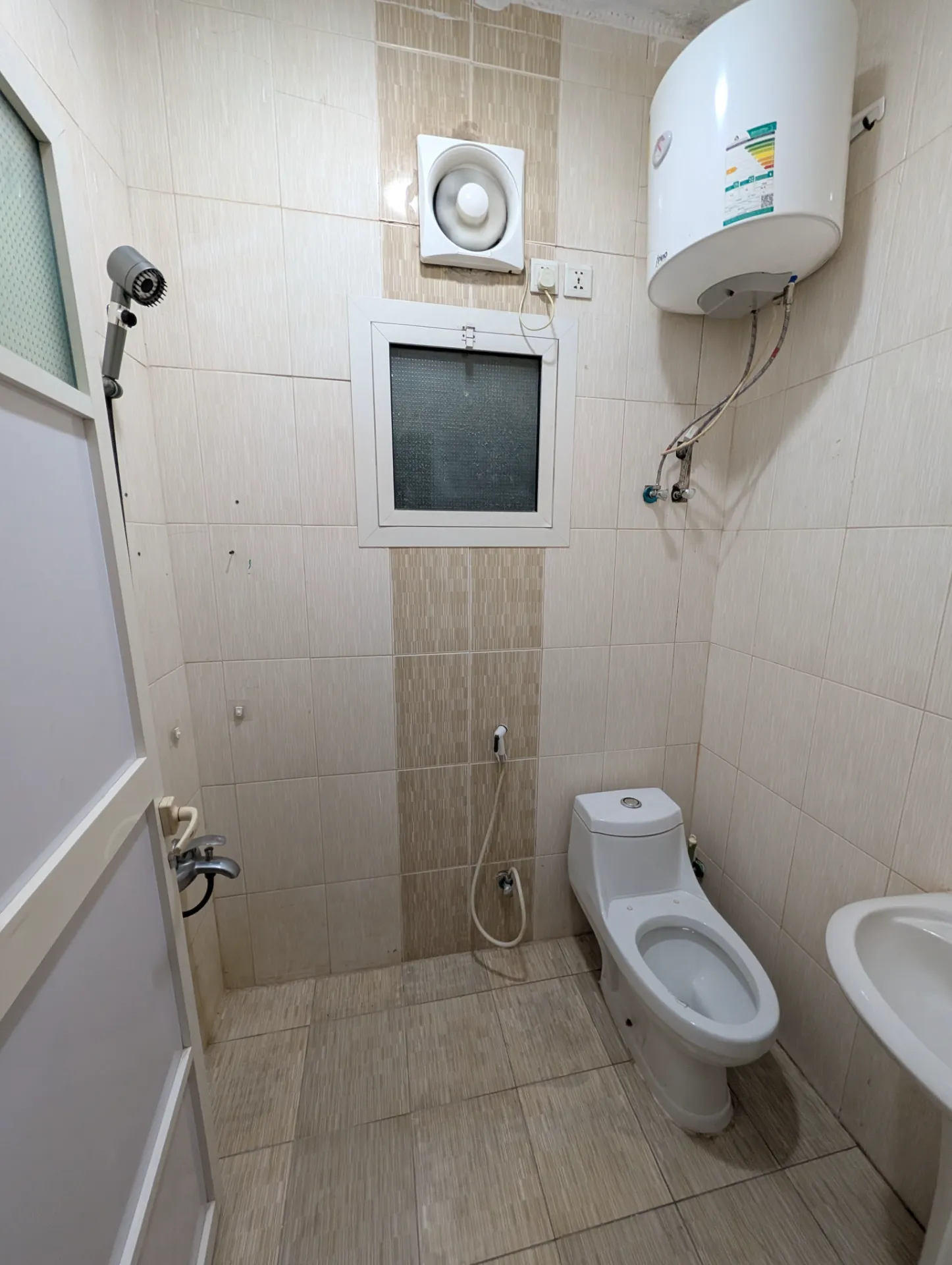 Semi-Furnished 1BR Apartment | Family Building | Elevator | Rooftop | Good Ventilation | Janubiya – Al Khobar thumbnail 8