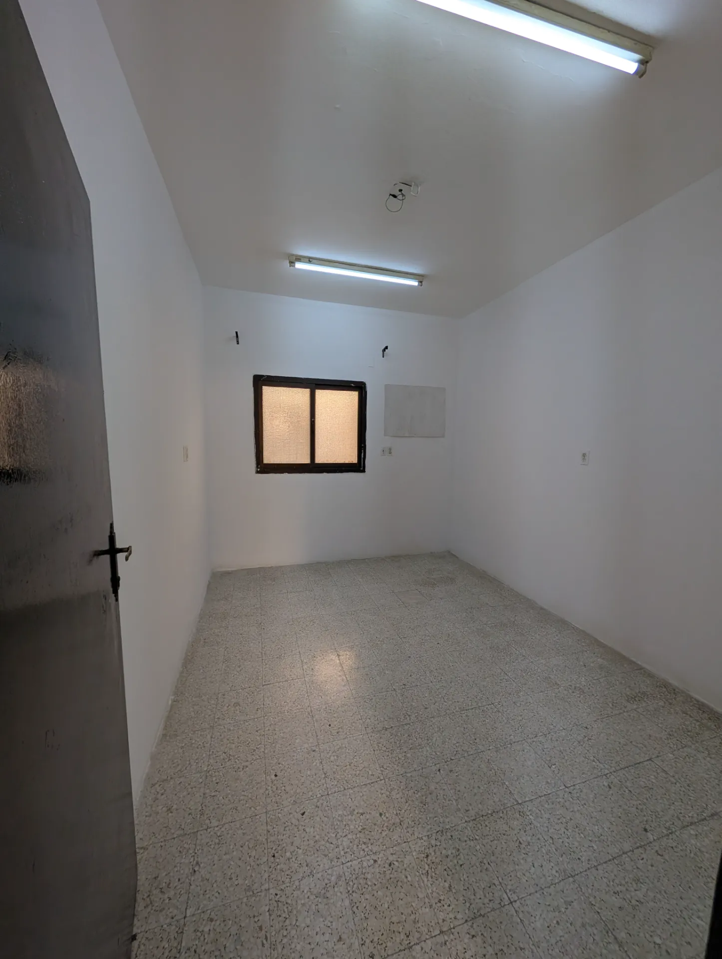 Affordable 2BR Rooftop Apartment – Madinat ul Amal, Al Khobar | 12,600 SAR/Year | Property ID 116 thumbnail 2