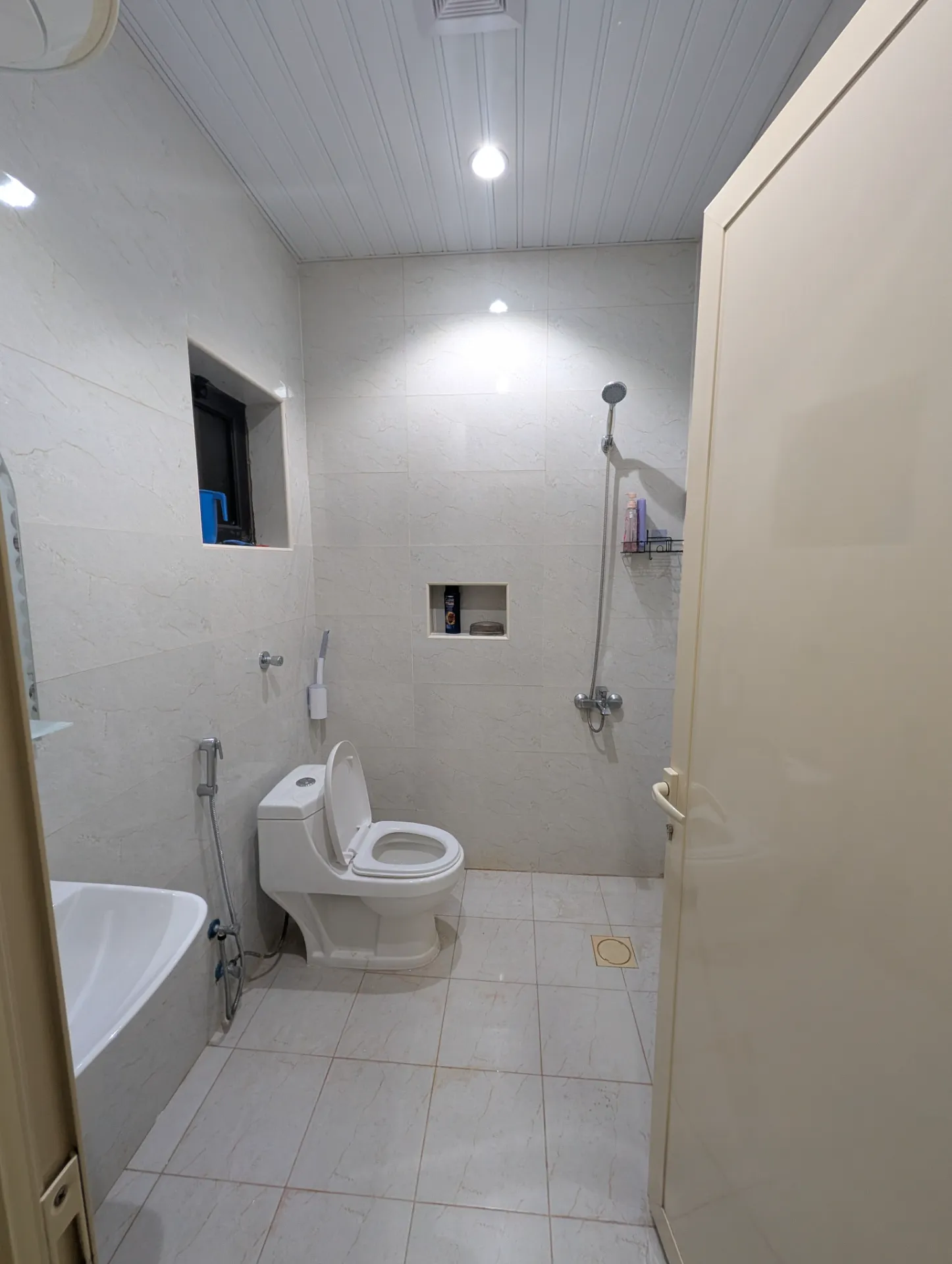 Affordable 2BR Apartment – Al Janubiyah, Al Khobar | 26,600 SAR/Year | Property ID 119 thumbnail 3