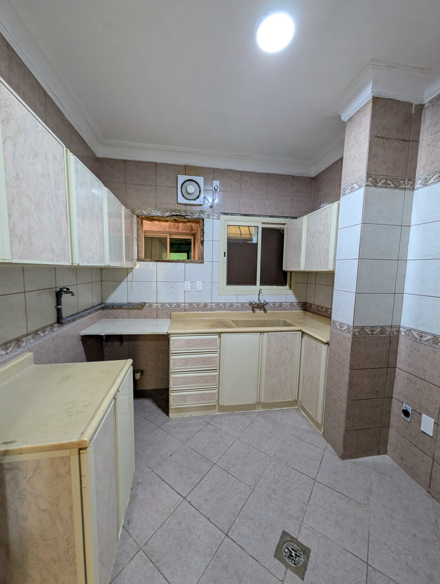 Spacious 2BR Corner Apartment – Subekha, Al Khobar | 22,600 SAR/Year | Property ID 127 thumbnail 2