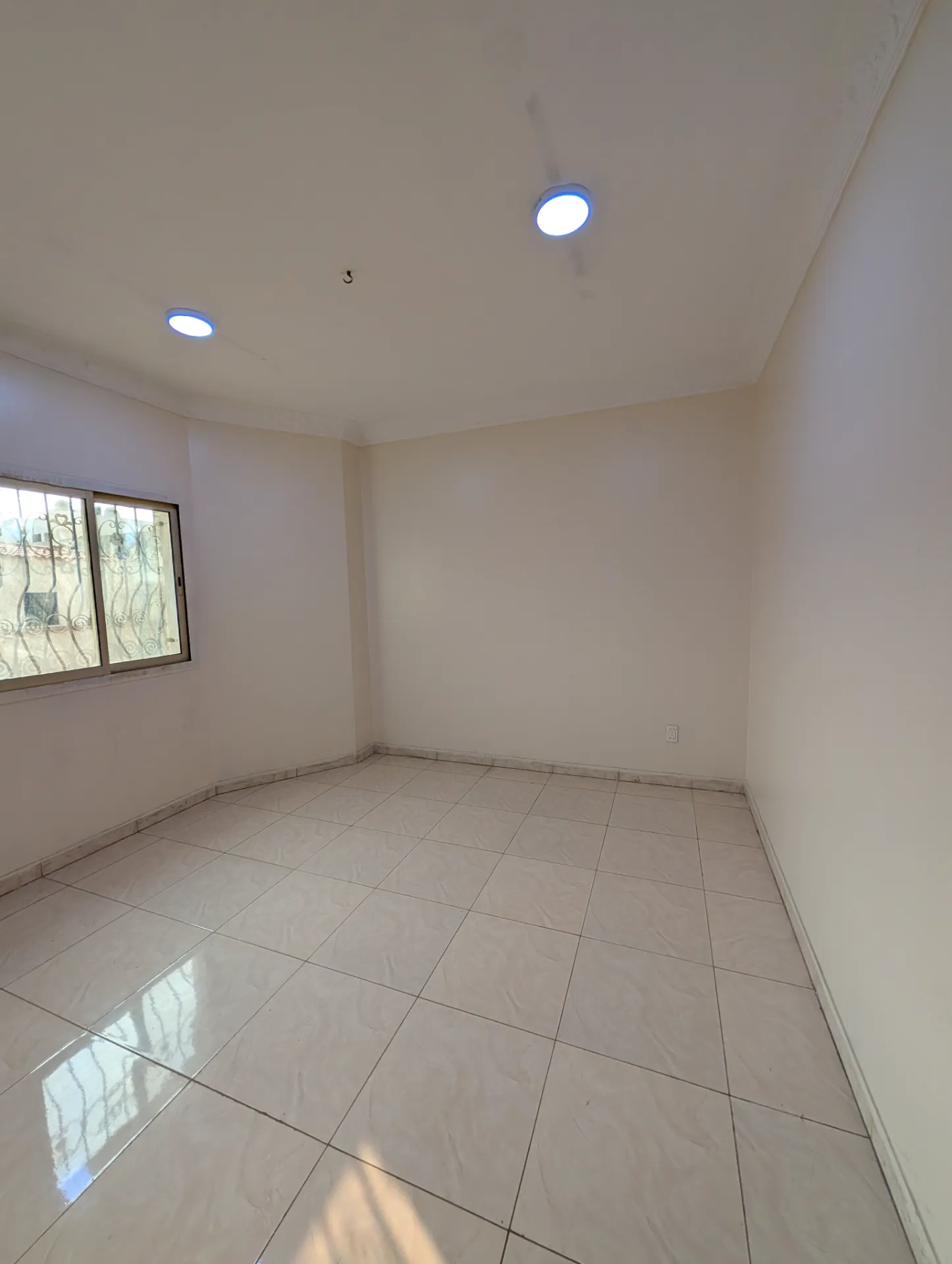Spacious 2BR Corner Apartment – Subekha, Al Khobar | 22,600 SAR/Year | Property ID 127 thumbnail 3