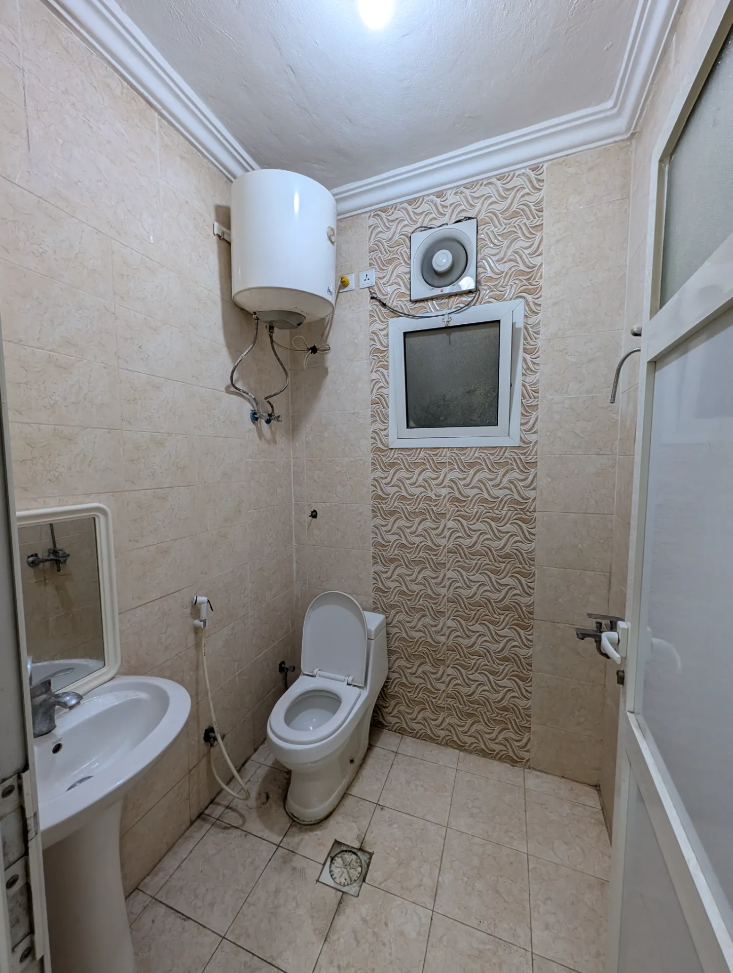 Semi-Furnished 1BR Apartment - Family Building | External | Elevator | Parking | Al-Thuqbah  thumbnail 5