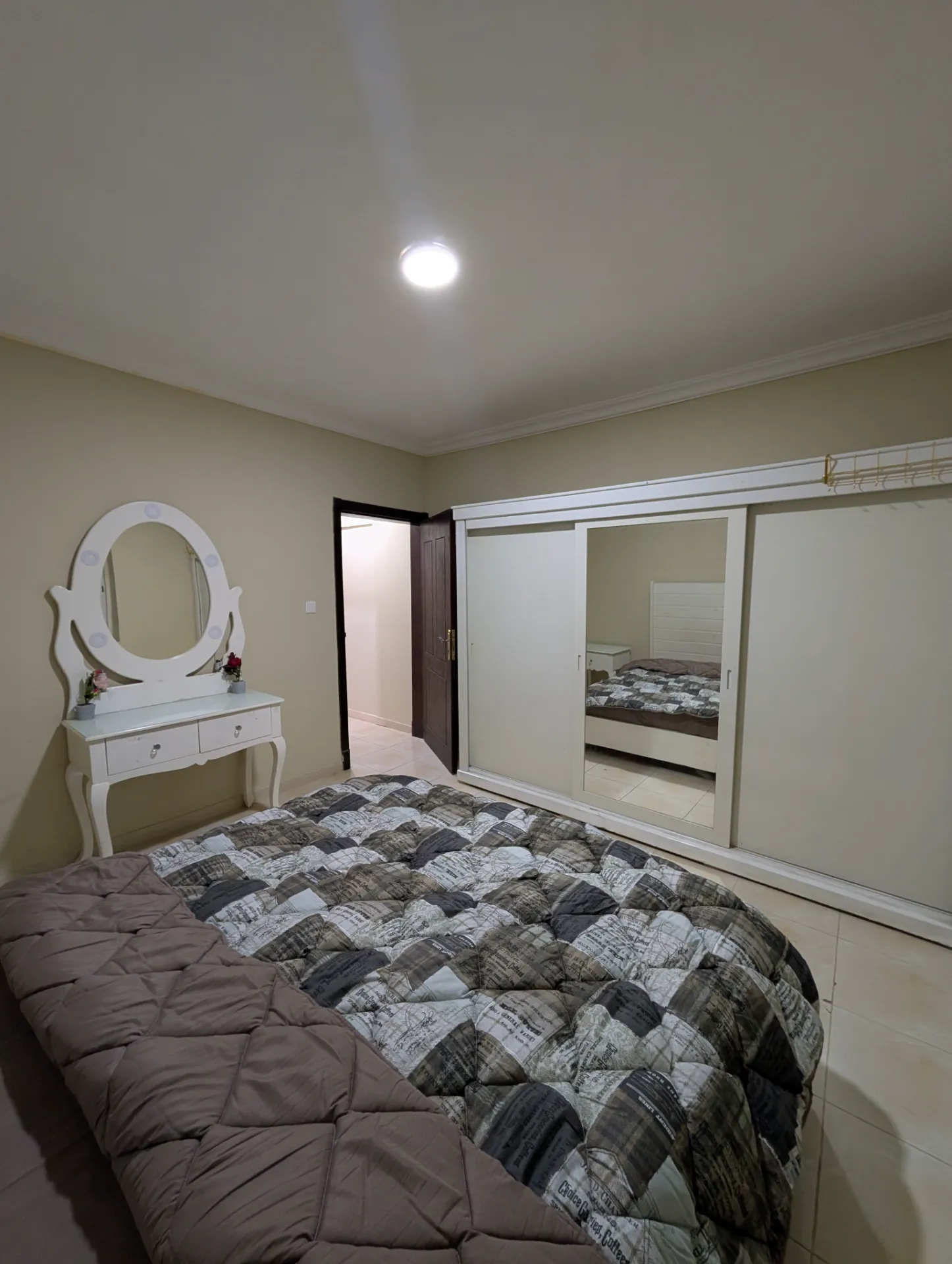 Semi-Furnished 1BR Apartment - Family Building | External | Elevator | Parking | Al-Thuqbah  thumbnail 7