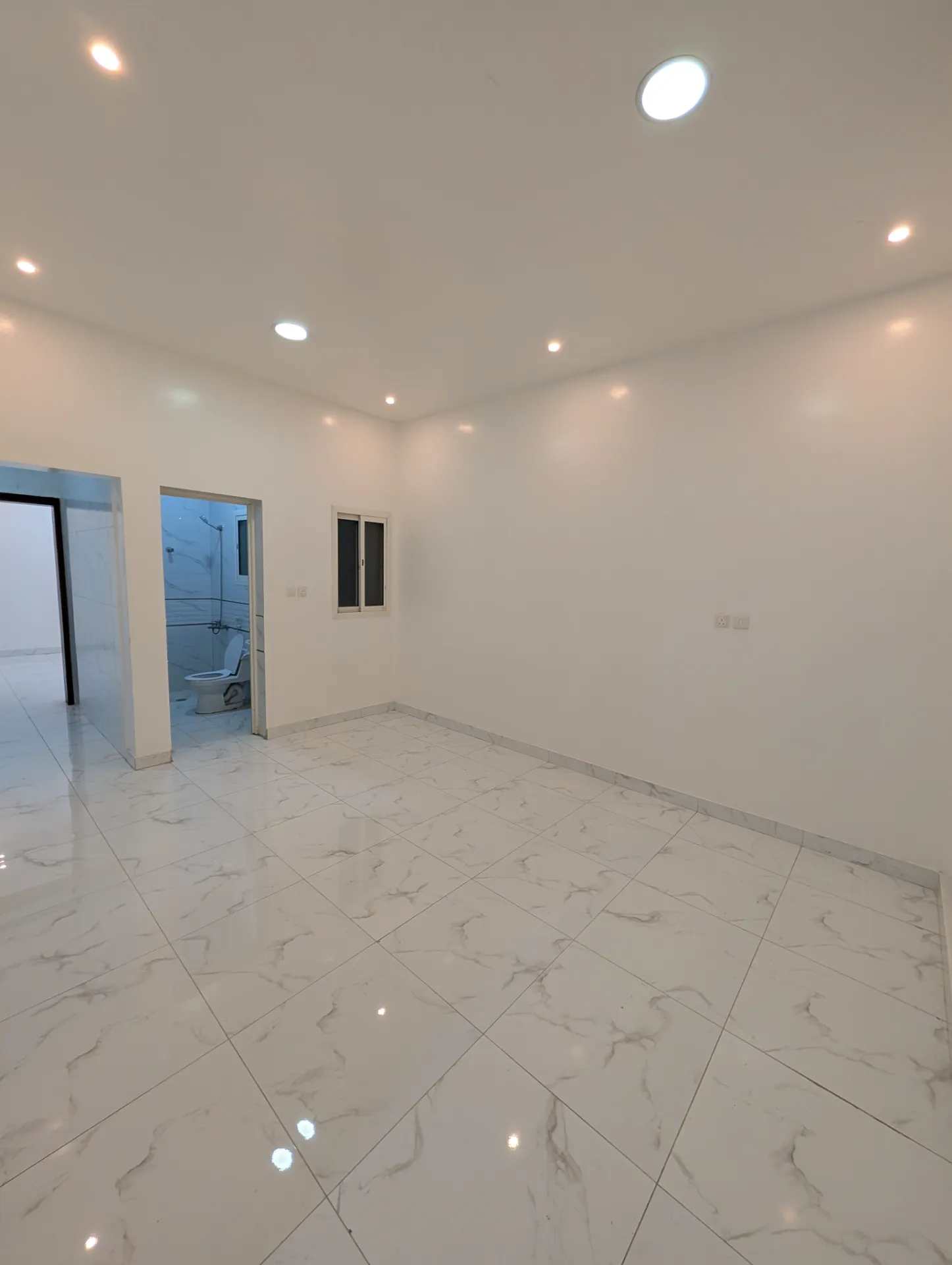 🏡 Spacious 2BR Apartment | Family Building | Elevator | Third Floor | Internal | Al Khobar Al Janubiyah | 23,600 SAR/Year | Property ID 135