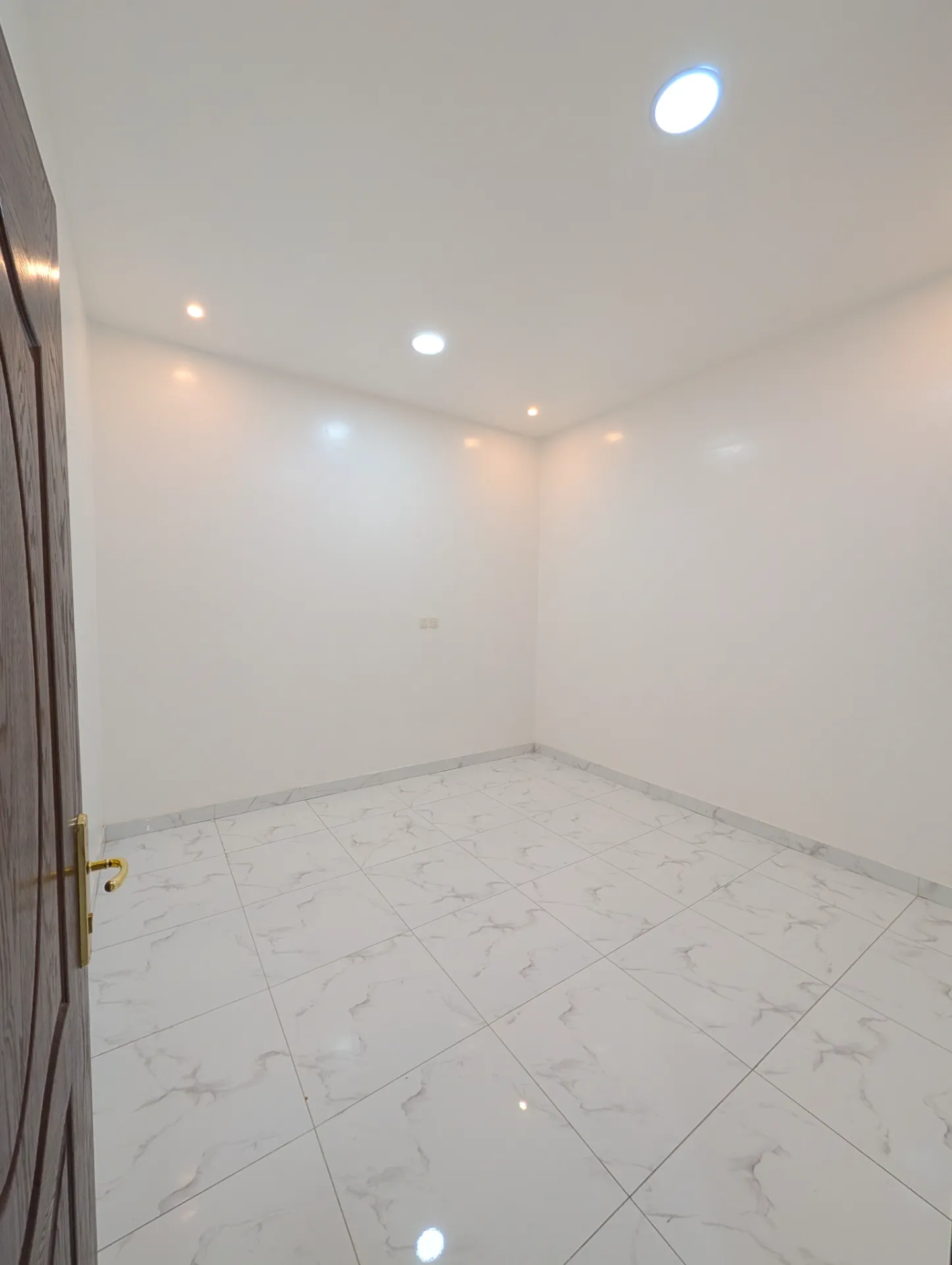 🏡 Spacious 2BR Apartment | Family Building | Elevator | Third Floor | Internal | Al Khobar Al Janubiyah | 23,600 SAR/Year | Property ID 135 thumbnail 5