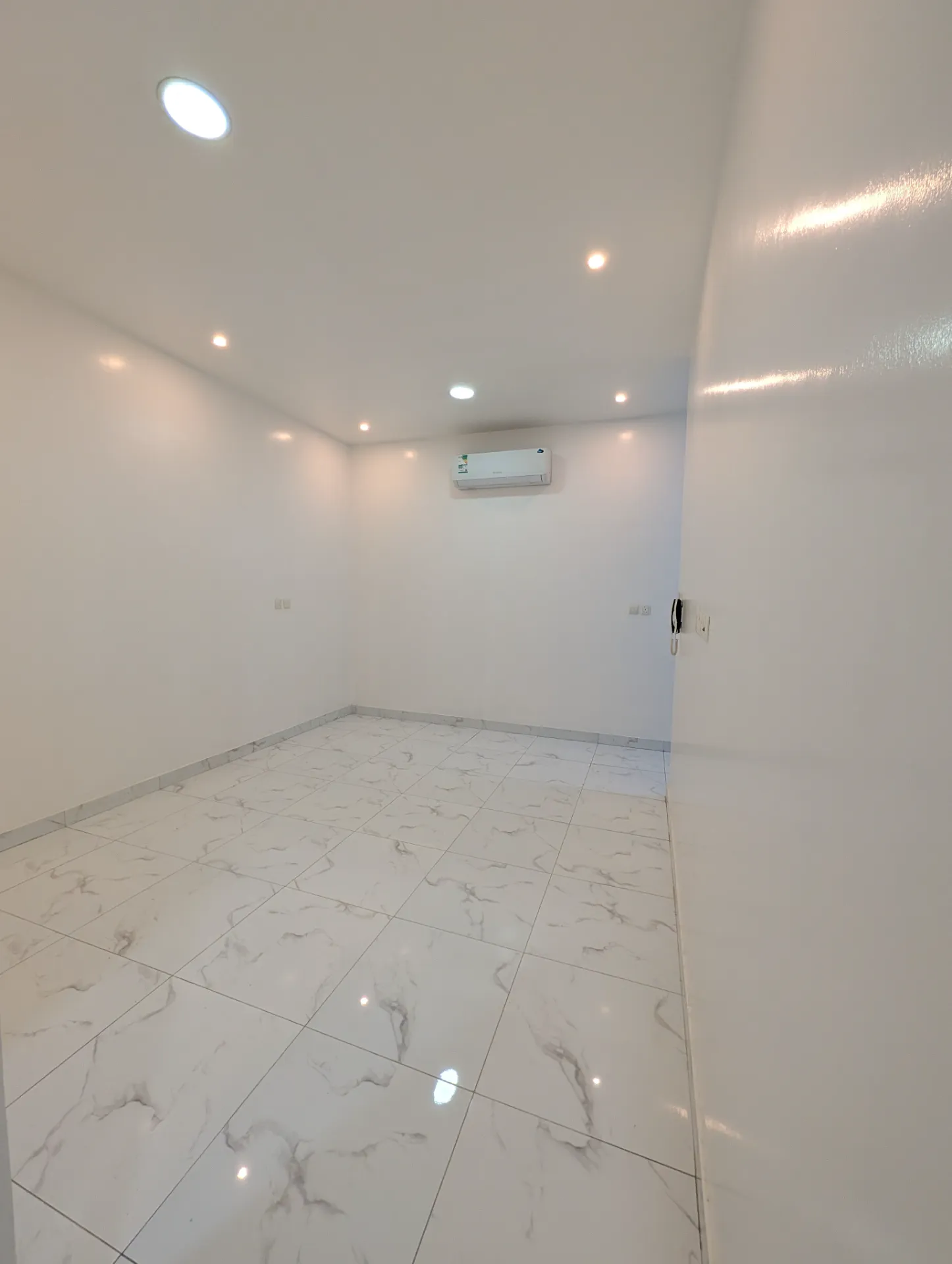 🏡 Spacious 2BR Apartment | Family Building | Elevator | Third Floor | Internal | Al Khobar Al Janubiyah | 23,600 SAR/Year | Property ID 135 thumbnail 9