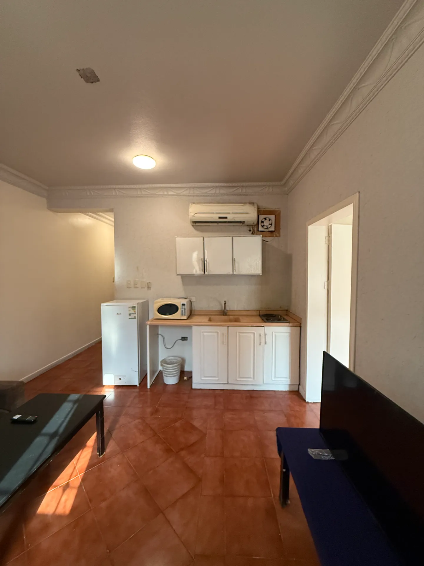 🏡 Fully Furnished 1BR Apartment | Family Building | Elevator | Ground Floor | External | Al-Thuqbah – Al Khobar | 18,000 SAR/Year | Property ID 137 thumbnail 3