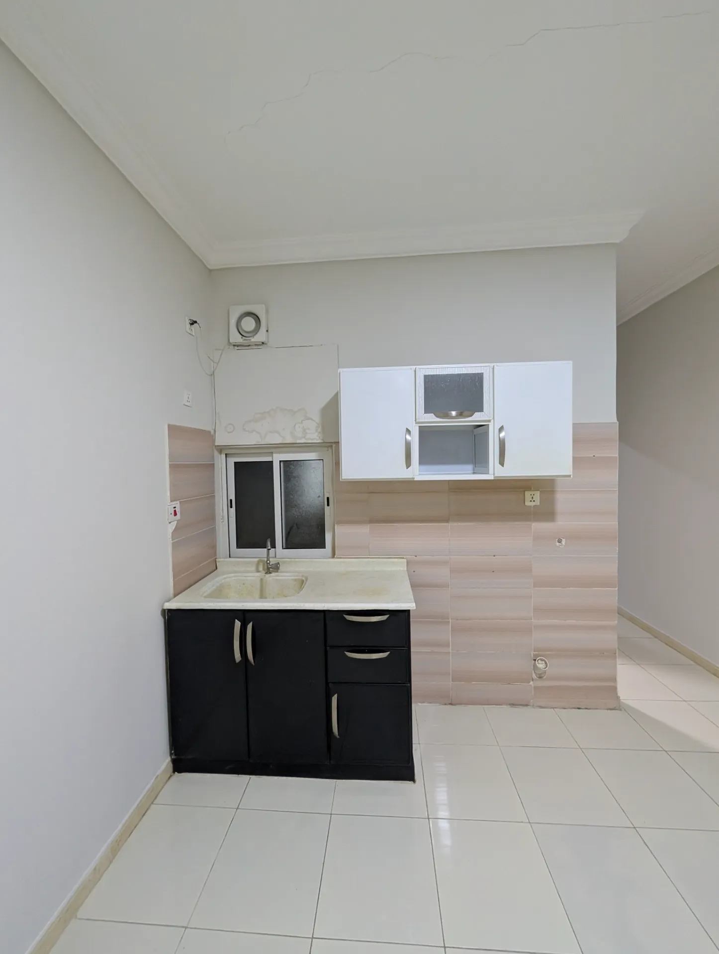 🏡 Affordable 1BR Apartment | Family Building | Elevator | First Floor | Internal | Madinat Al Umal – Al Khobar | 13,800 SAR/Year | Property ID 139 thumbnail 2
