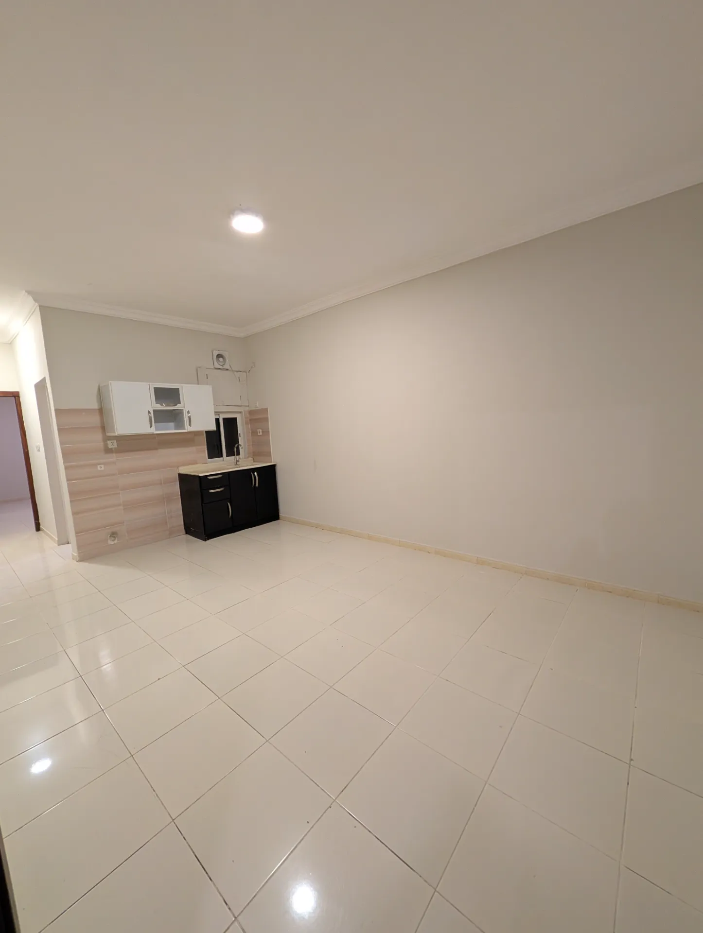 🏡 Affordable 1BR Apartment | Family Building | Elevator | First Floor | Internal | Madinat Al Umal – Al Khobar | 14,400 SAR/Year | Property ID 140