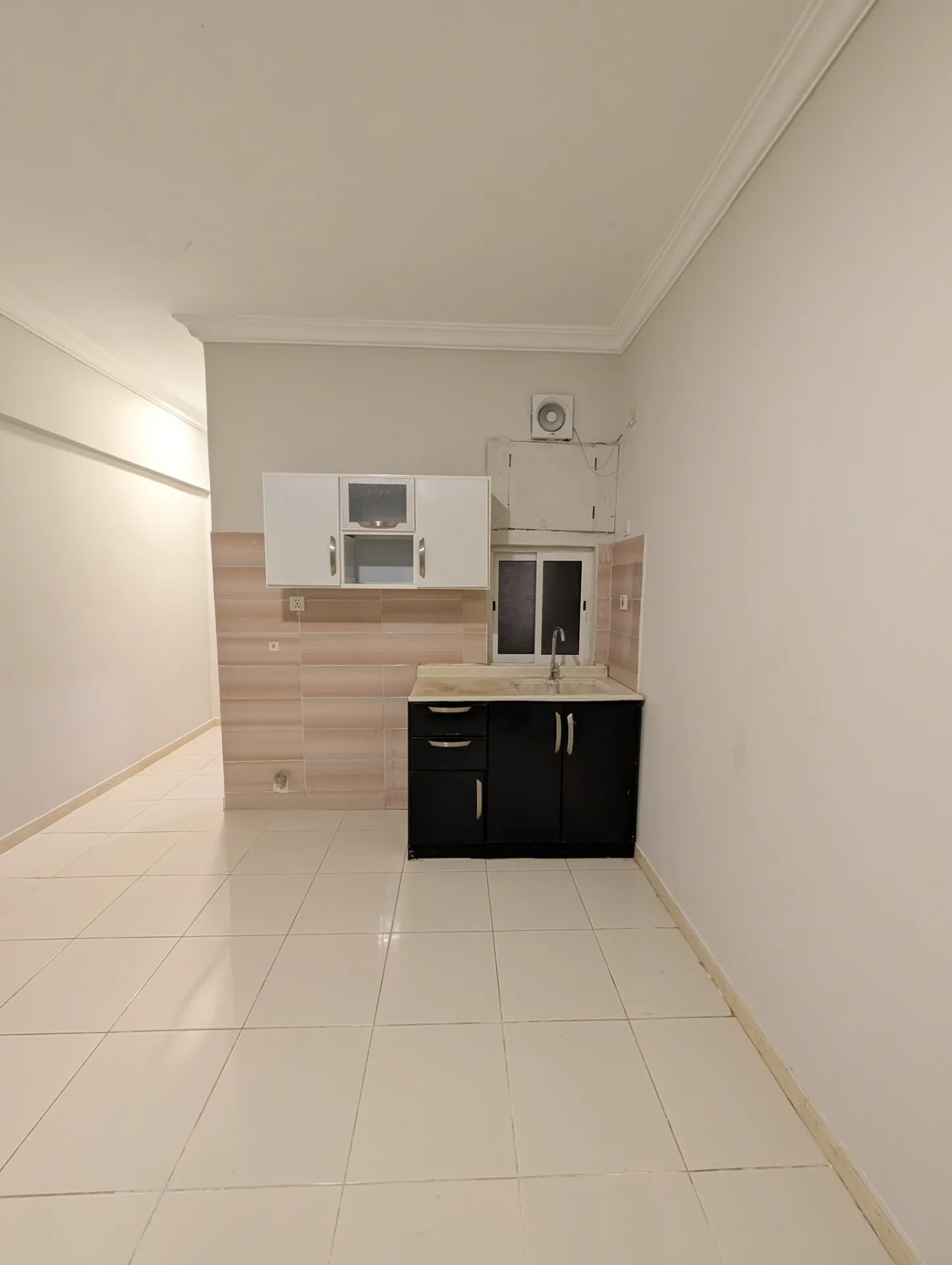 🏡 Affordable 1BR Apartment | Family Building | Elevator | First Floor | Internal | Madinat Al Umal – Al Khobar | 14,400 SAR/Year | Property ID 140 thumbnail 2