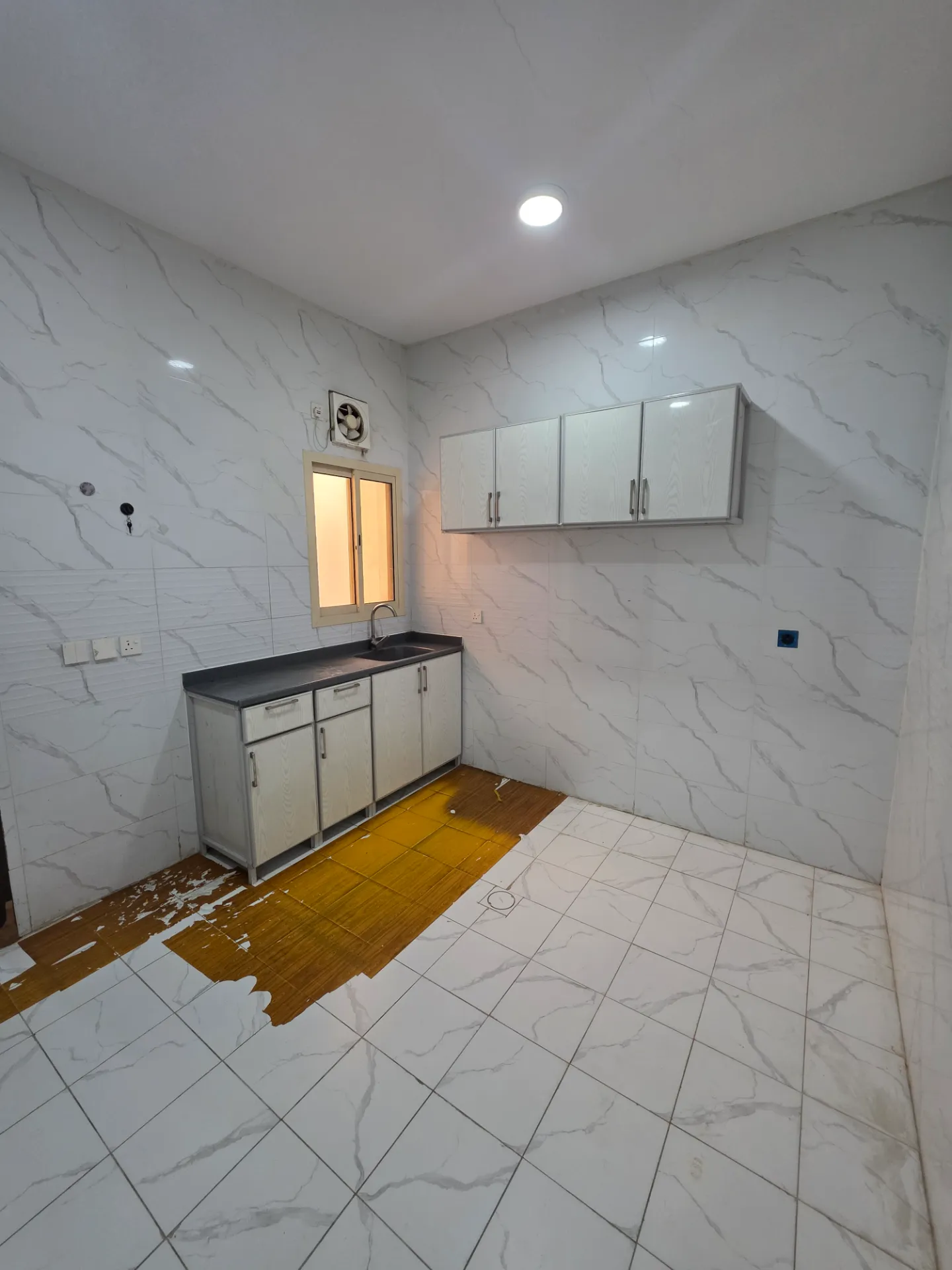 🏡 2BR Apartment | Family Building | Elevator Available | Second Floor | External | Al Khobar Al Janubiyah | Monthly Rent: 1,667 SAR