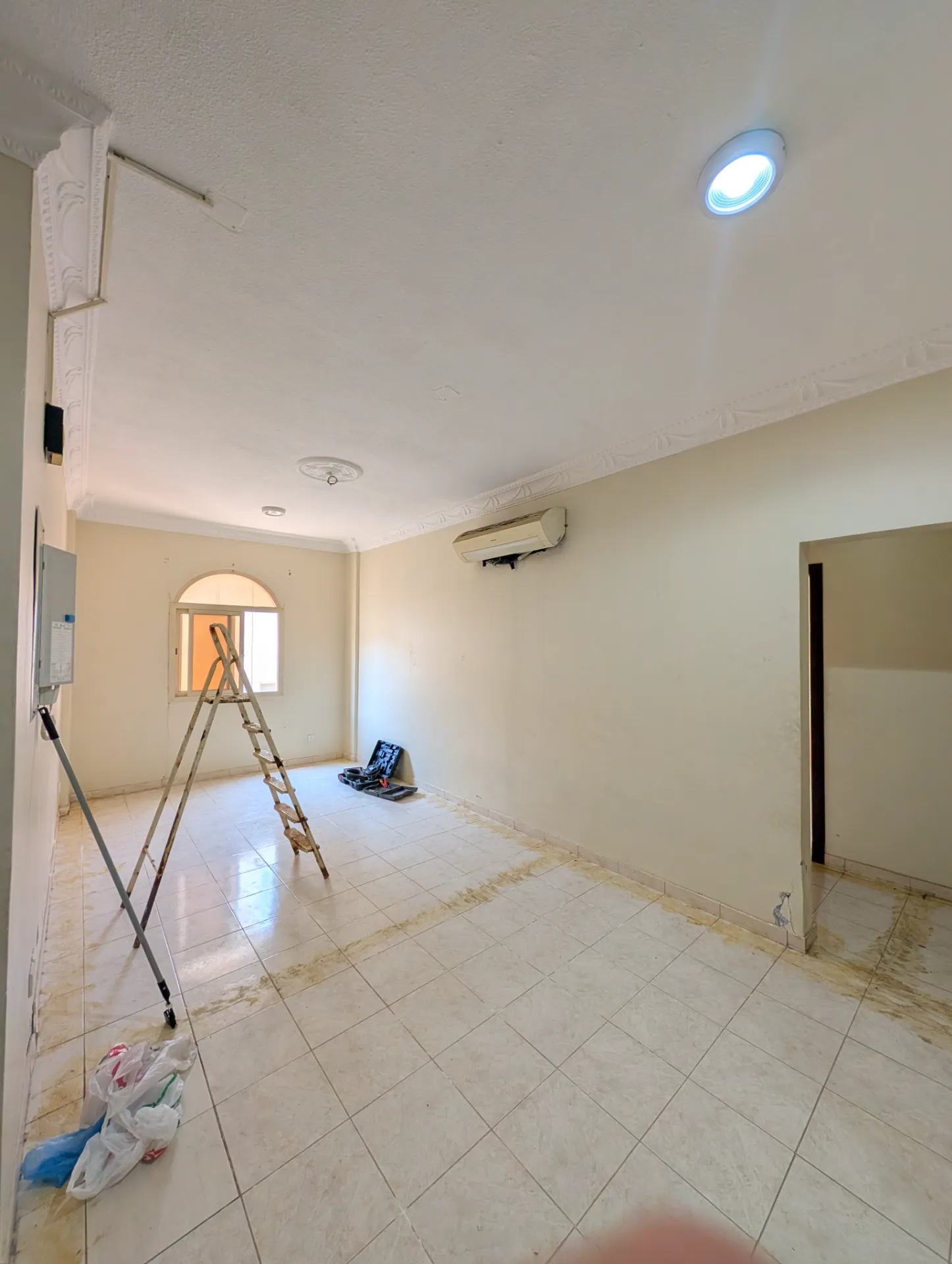 🏡 3BR Apartment | Family Building | Elevator Available | Fifth Floor | External | Al Khobar | Monthly Rent: 1,883 SAR