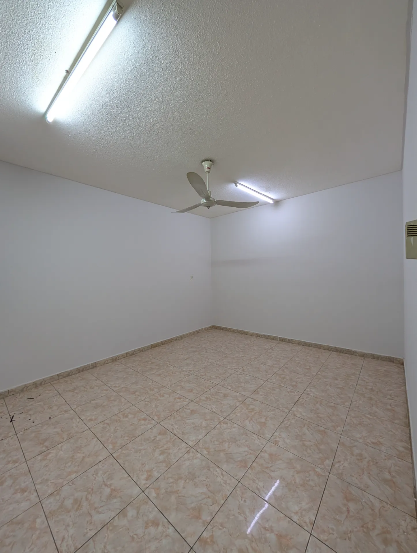 🏡 2BR Apartment | Bachelor Building | Elevator Not Available | First Floor | Internal | Al-Thuqbah – Al Khobar | Monthly Rent: 1,300 SAR thumbnail 3