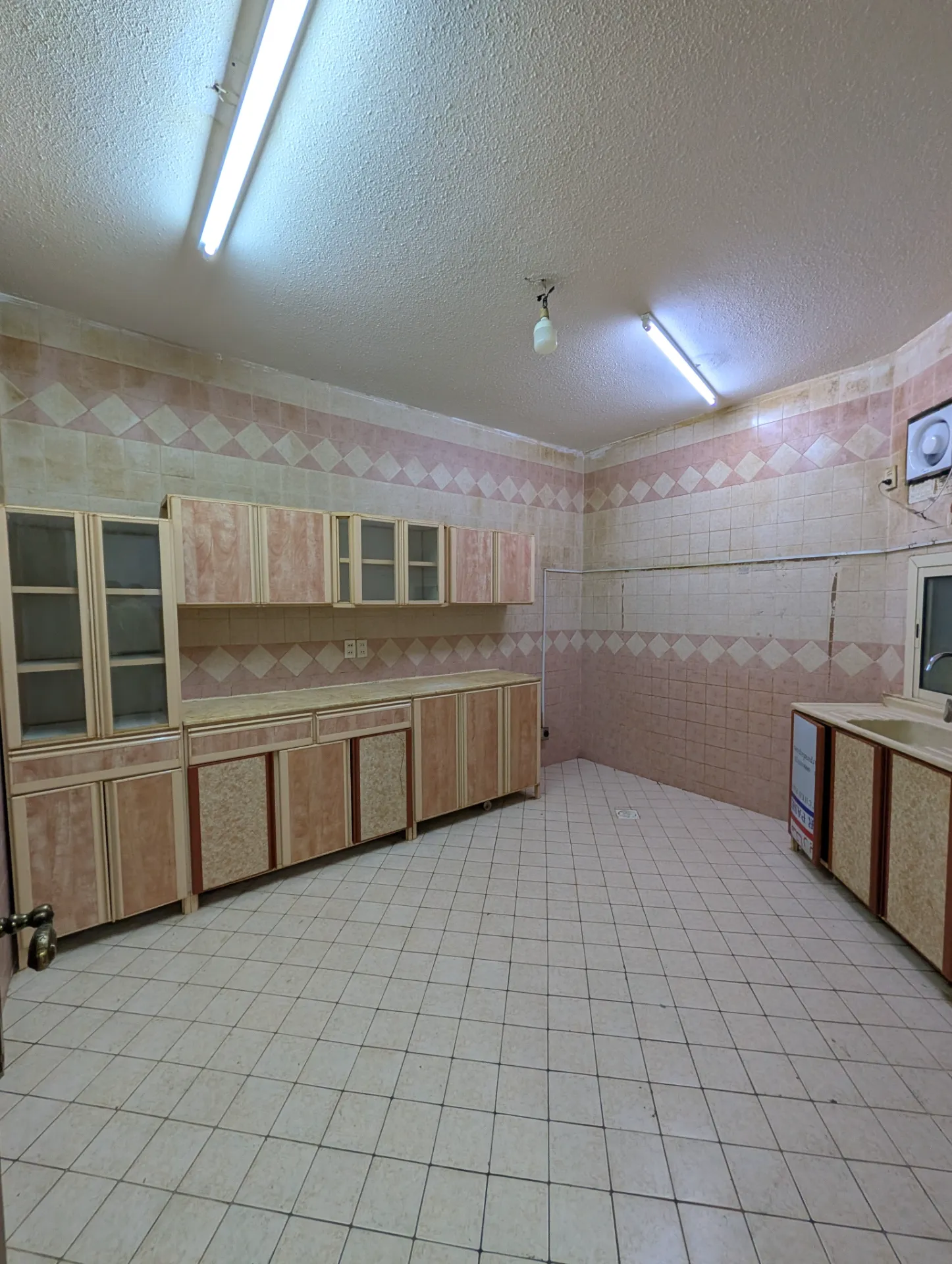 🏡 2BR Apartment | Bachelor Building | Elevator Not Available | First Floor | Internal | Al-Thuqbah – Al Khobar | Monthly Rent: 1,300 SAR thumbnail 5
