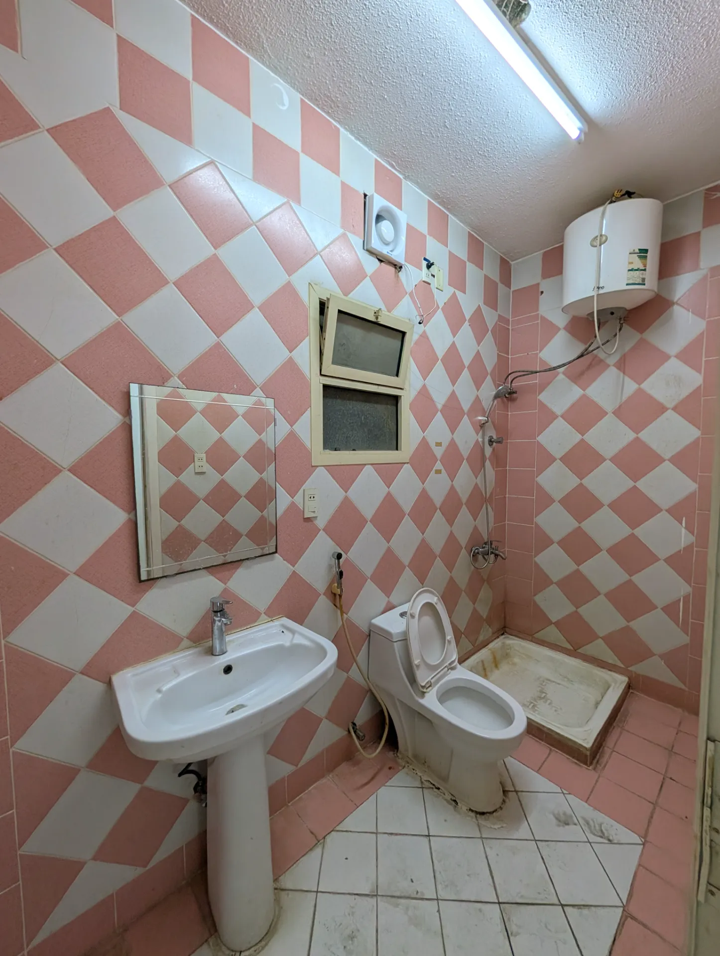 🏡 2BR Apartment | Bachelor Building | Elevator Not Available | First Floor | Internal | Al-Thuqbah – Al Khobar | Monthly Rent: 1,300 SAR thumbnail 6