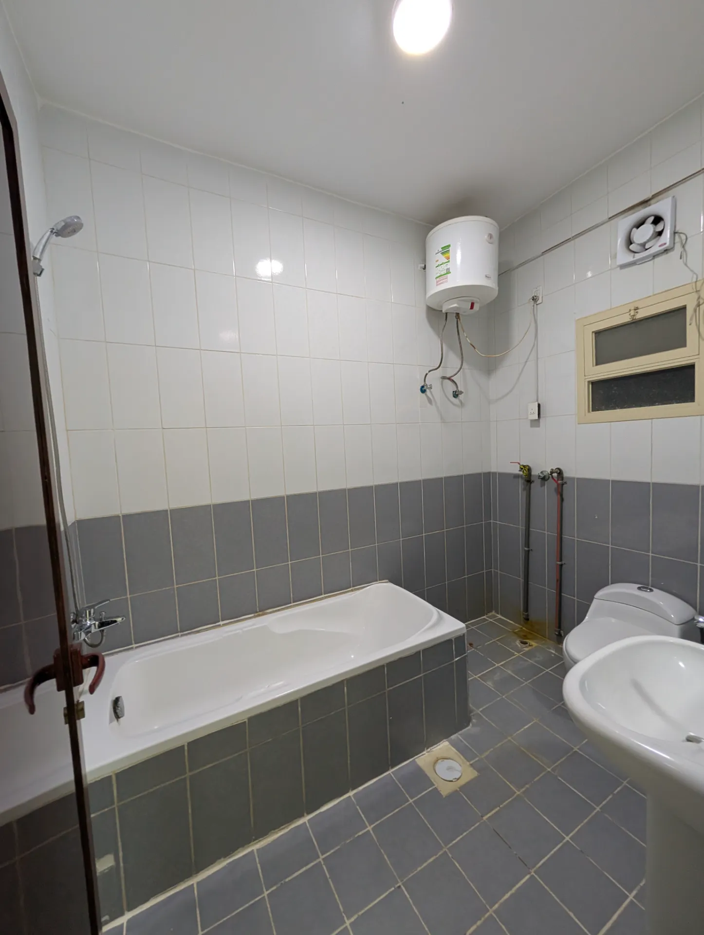 🏡 Property ID: 158 | 4BR Apartment | Family Building | Elevator Available | First Floor | External | Al Bandariyah – Al Khobar | Monthly Rent: 2,633 SAR thumbnail 11