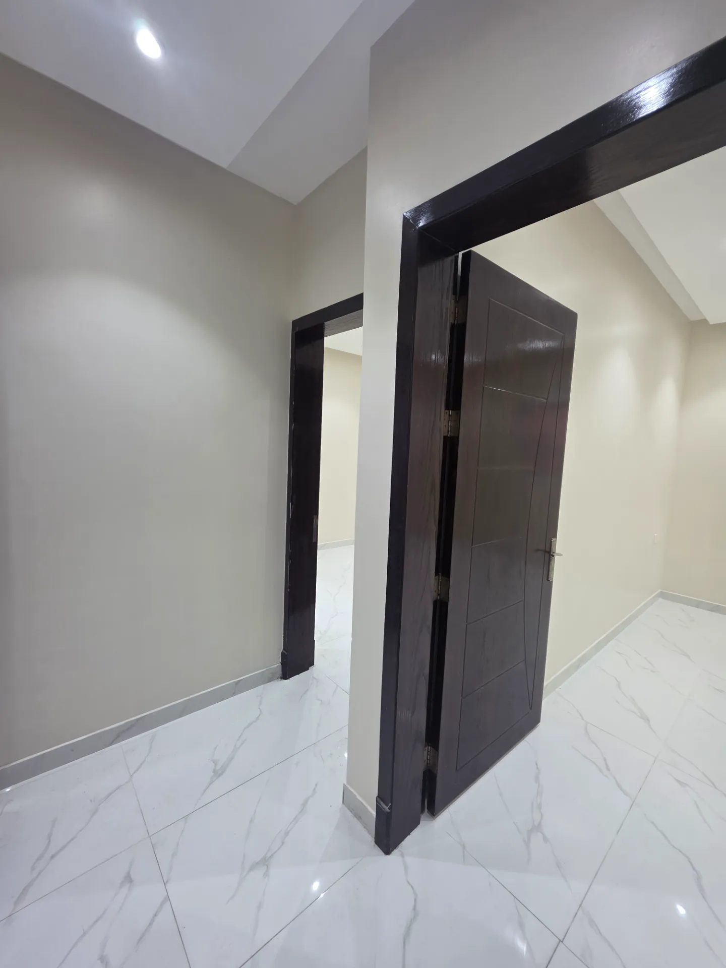🏡 Property ID: 155 | 2BR Apartment | Family & Bachelor Building | Elevator Not Available | Two Split AC Units | First Floor | External | Al-Thuqbah – Al Khobar | thumbnail 8