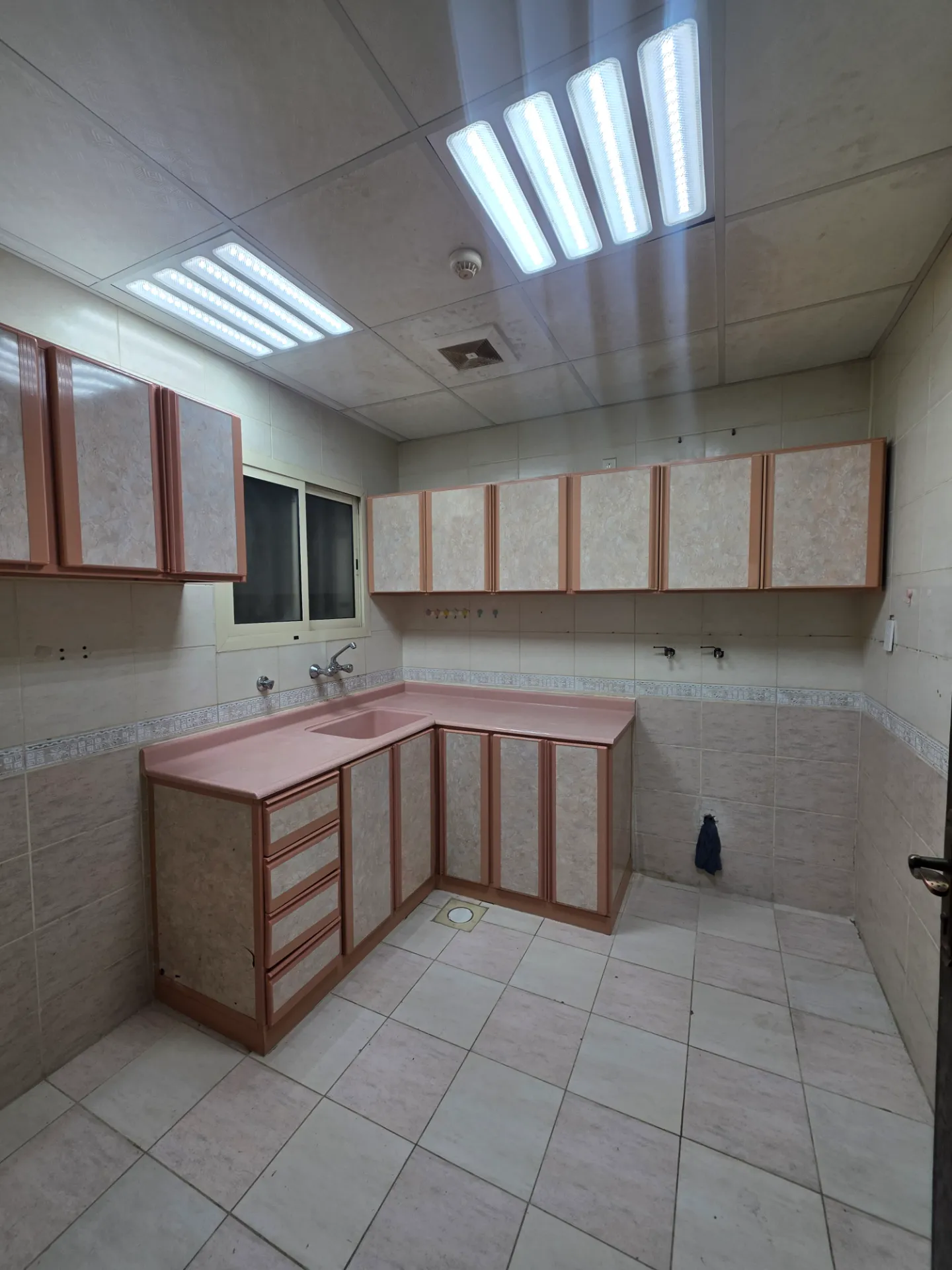 🏡 3-Bedroom Apartment | Family Building | Elevator Available | 4-AC Units Installed | Fifth Floor | Al Khobar thumbnail 1