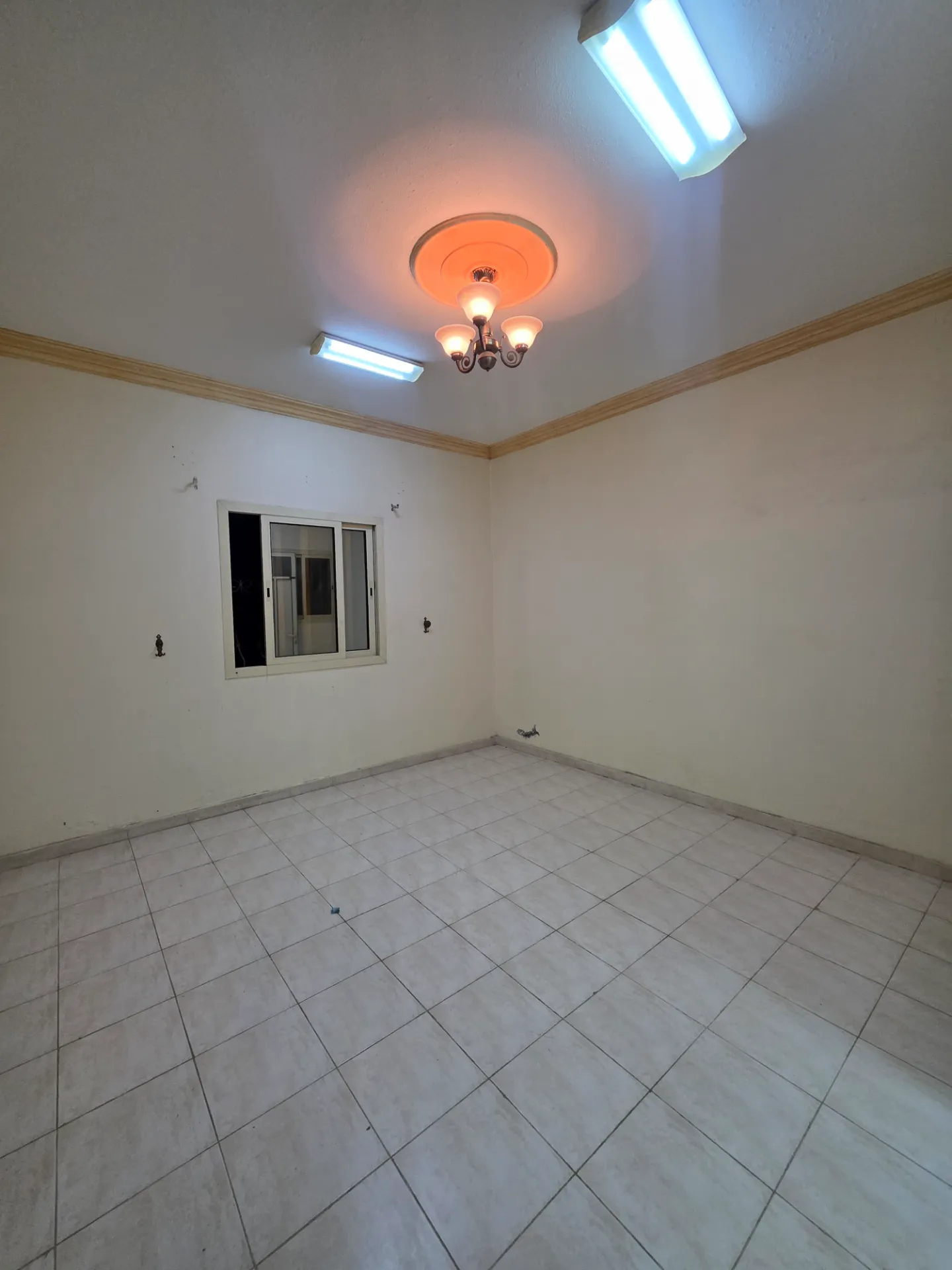 🏡 3-Bedroom Apartment | Family Building | Elevator Available | 4-AC Units Installed | Fifth Floor | Al Khobar thumbnail 5