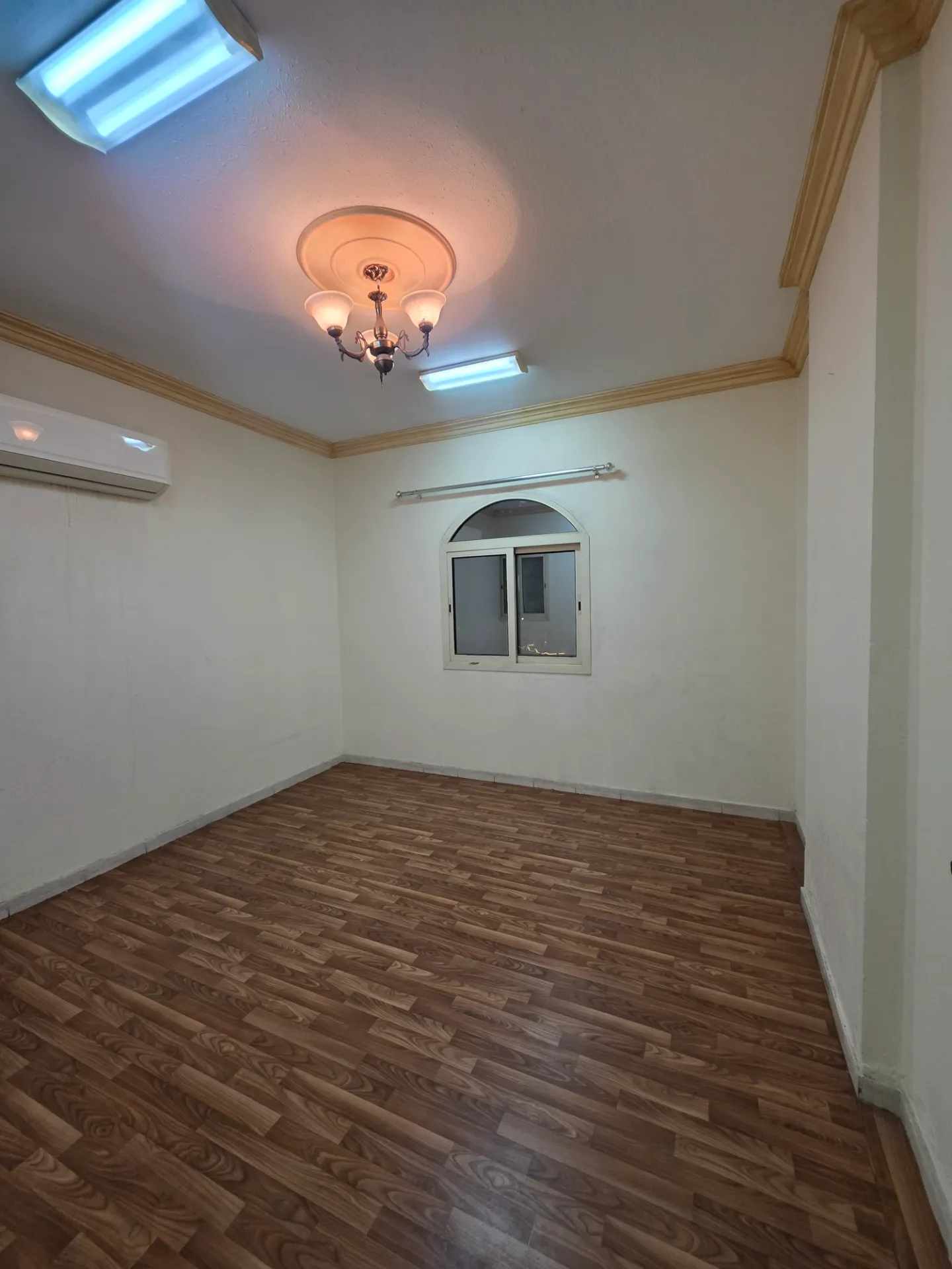 🏡 3-Bedroom Apartment | Family Building | Elevator Available | 4-AC Units Installed | Fifth Floor | Al Khobar thumbnail 6