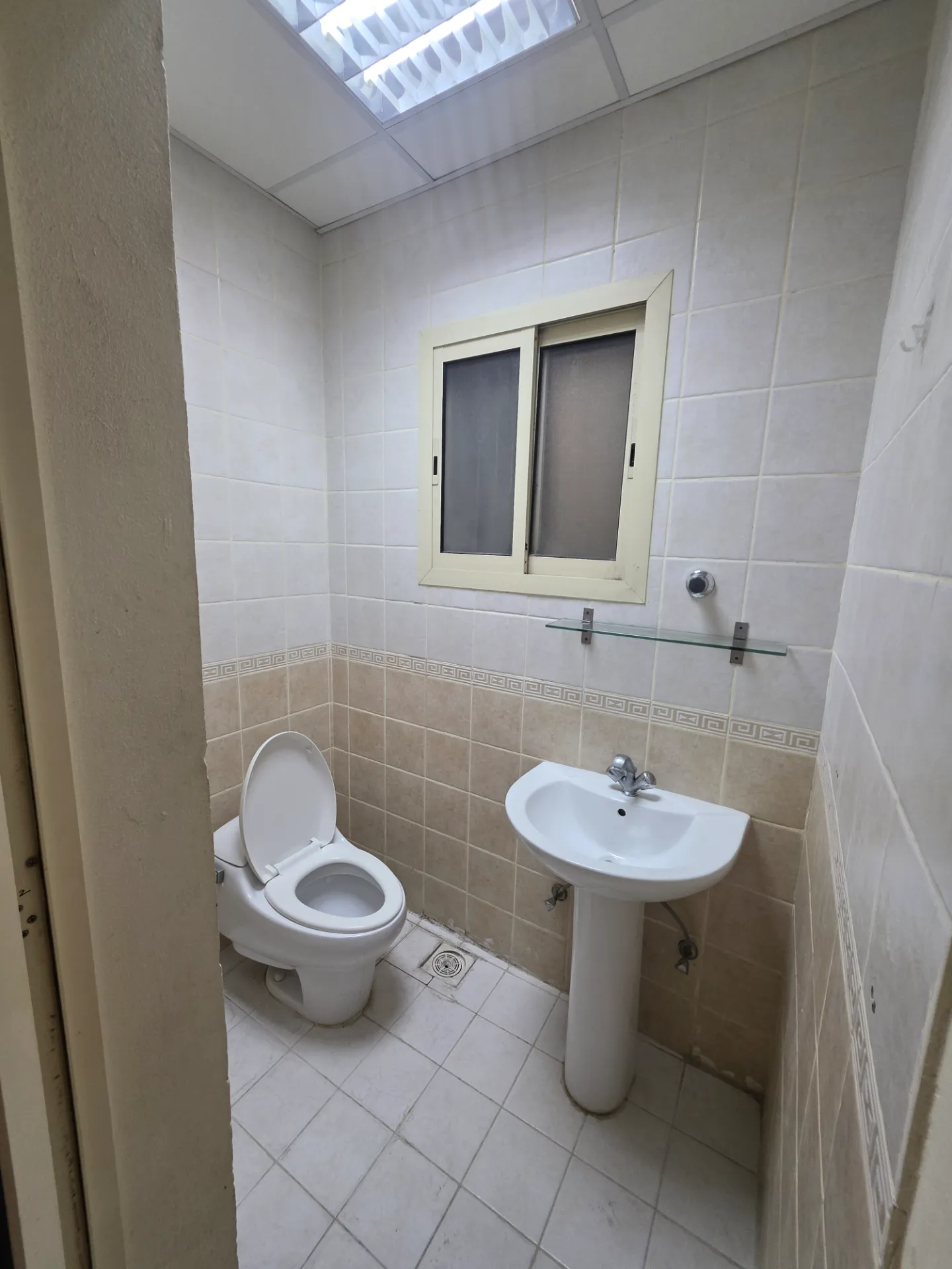 🏡 3-Bedroom Apartment | Family Building | Elevator Available | 4-AC Units Installed | Fifth Floor | Al Khobar thumbnail 8