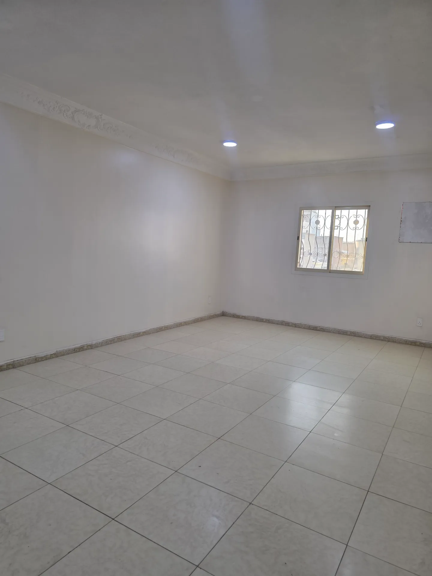 🏡 Spacious 2-Bedroom Apartment | Family Building | Elevator | Third Floor | Al Khobar | SAR 1,633/Monthly thumbnail 4